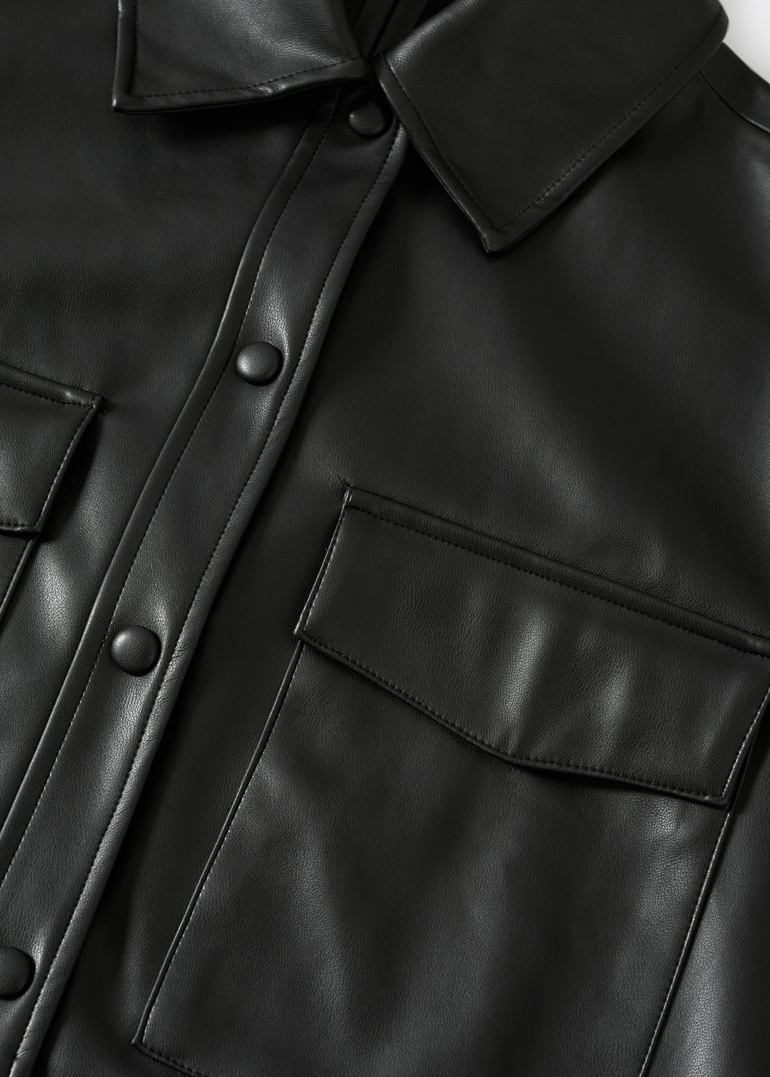 Oversized leather-effect overshirt - Details of the article 7