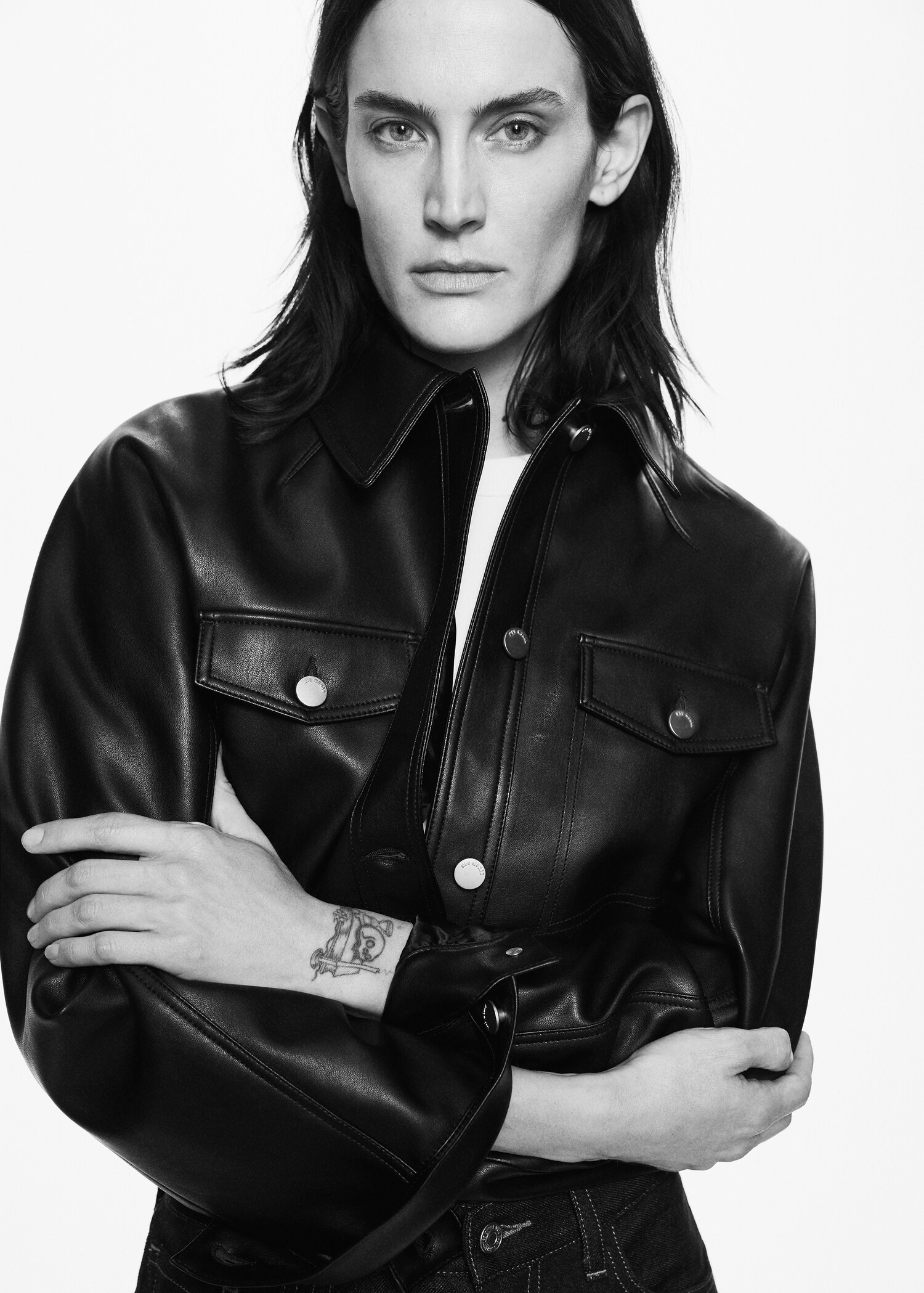 Short leather-effect jacket - Details of the article 1