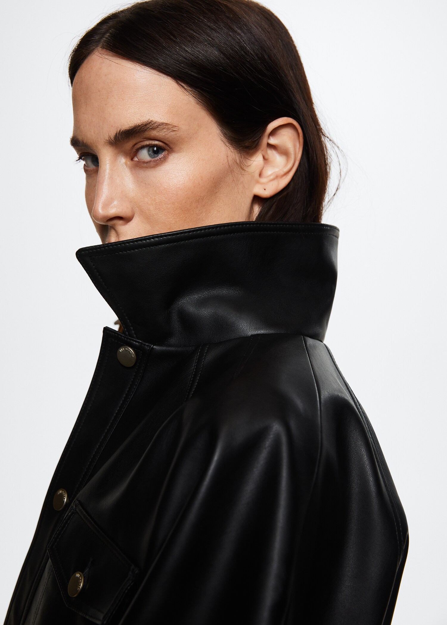 Short leather-effect jacket - Details of the article 2