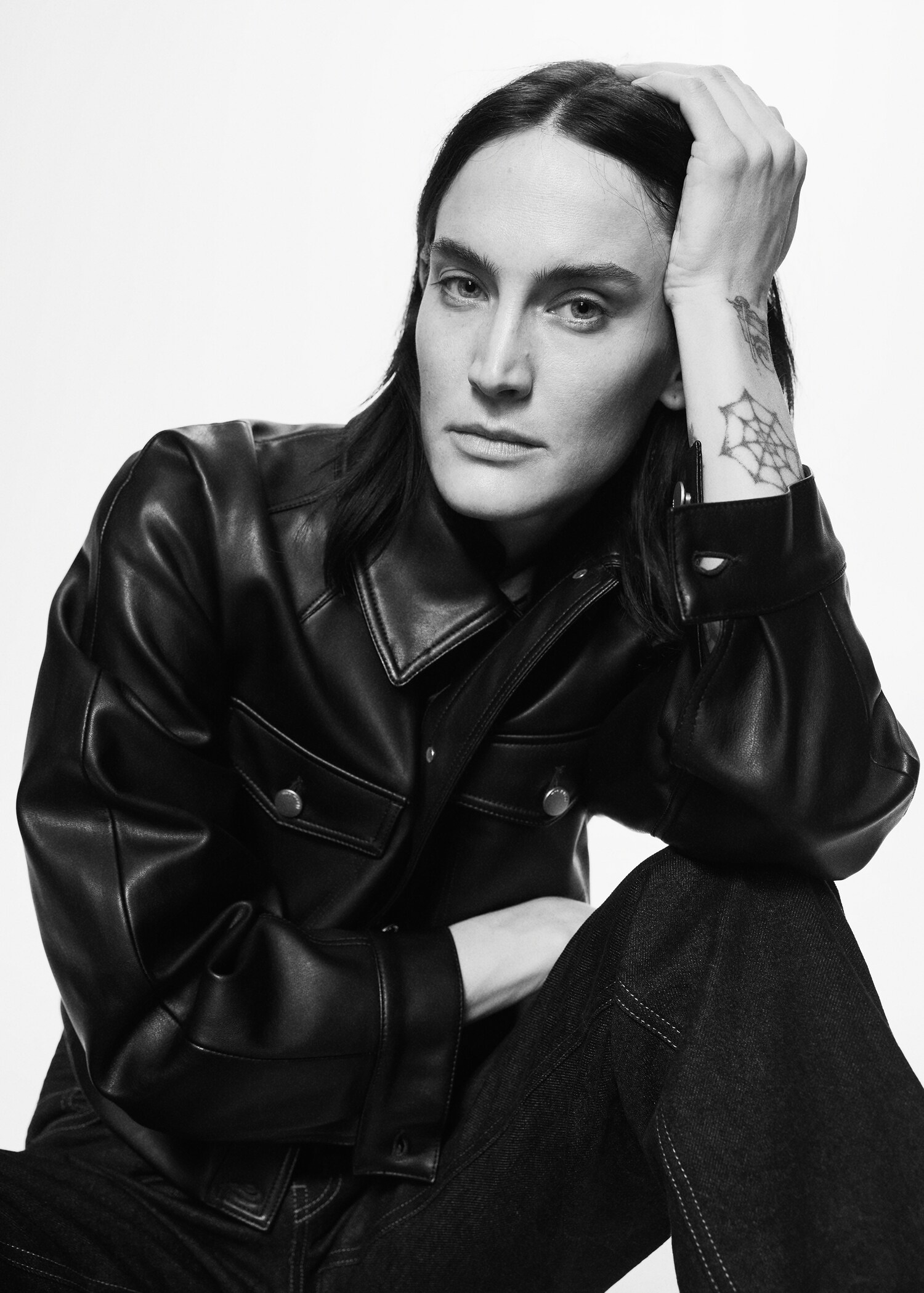 Short leather-effect jacket - Details of the article 3