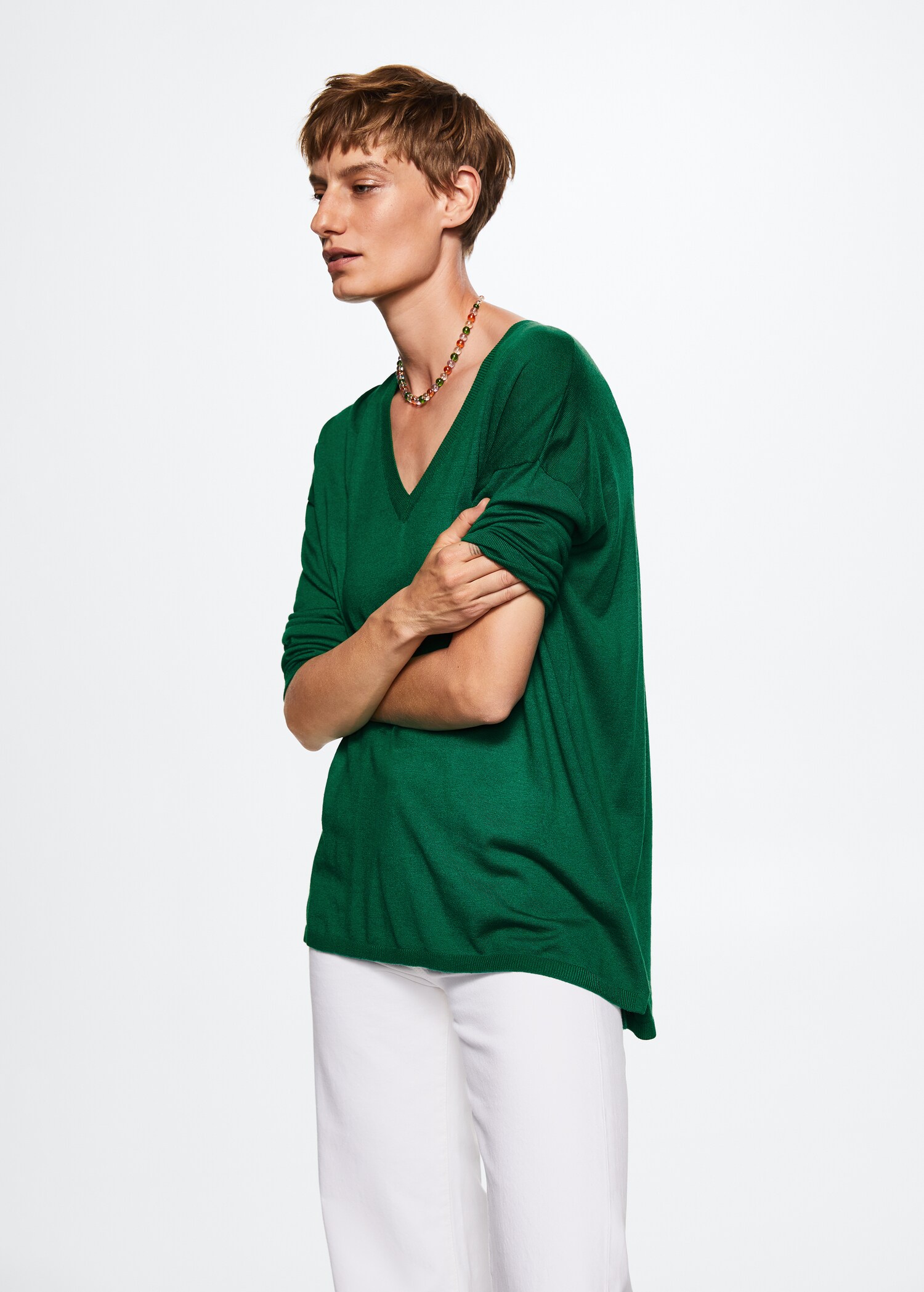V-neck knit sweater - Medium plane