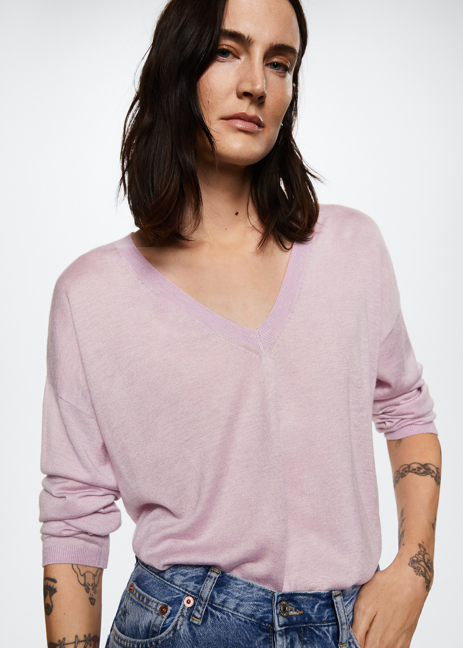 V-neck knit sweater - Details of the article 1