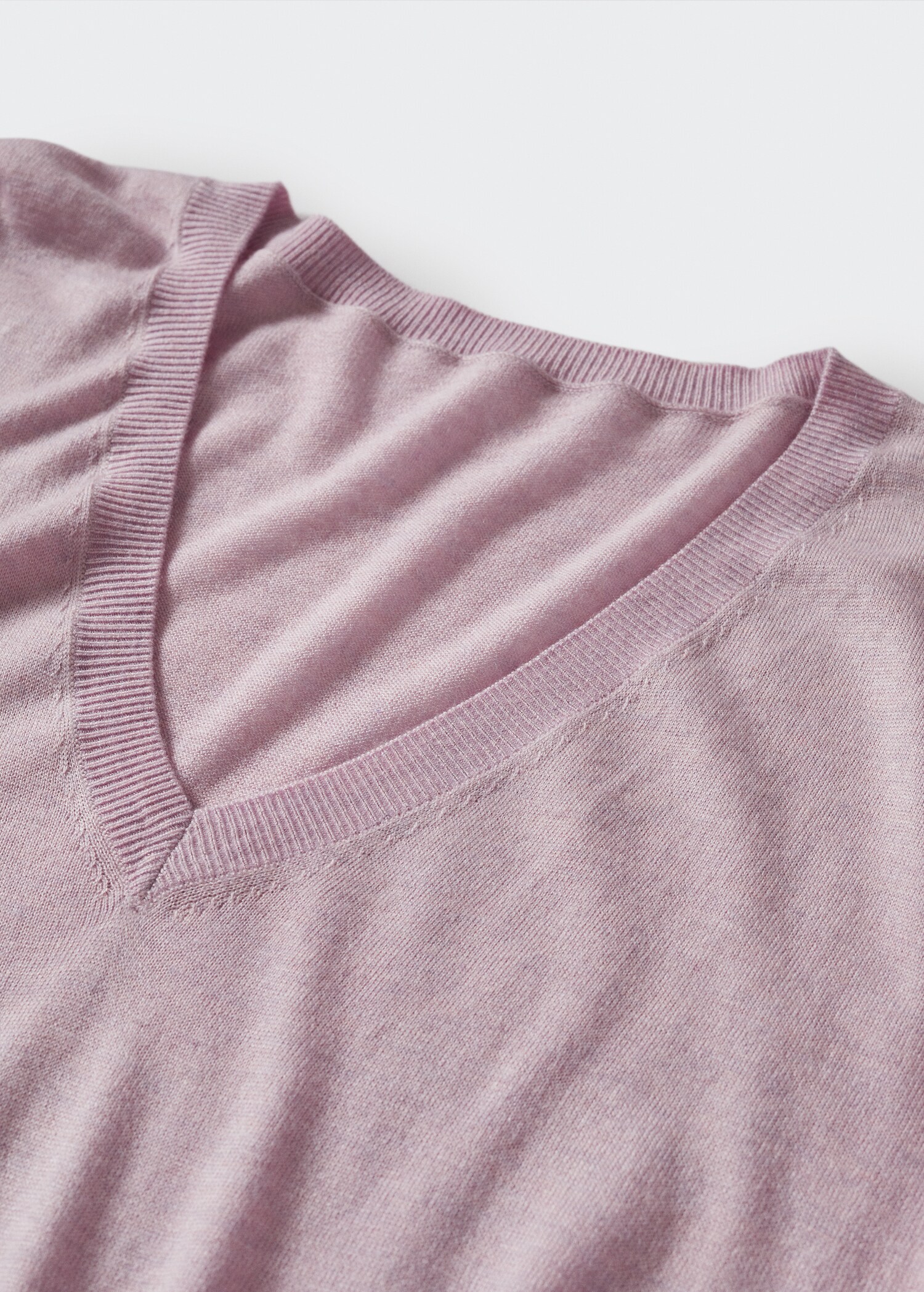 V-neck knit sweater - Details of the article 8