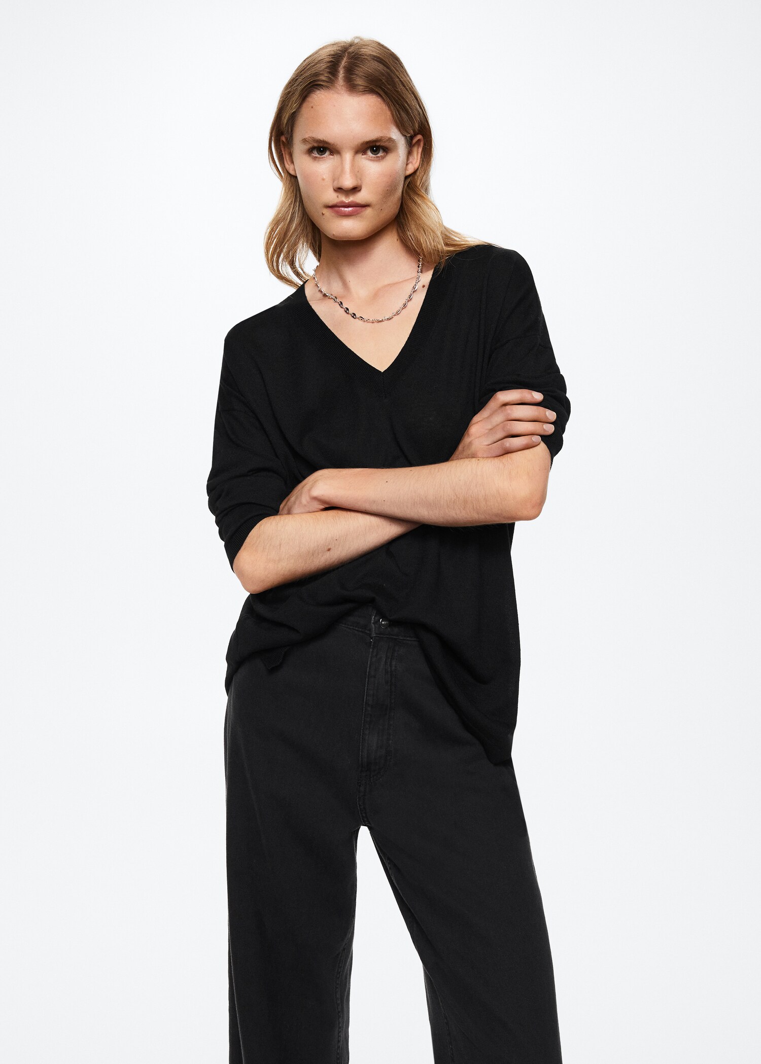 V-neck knit sweater - Medium plane