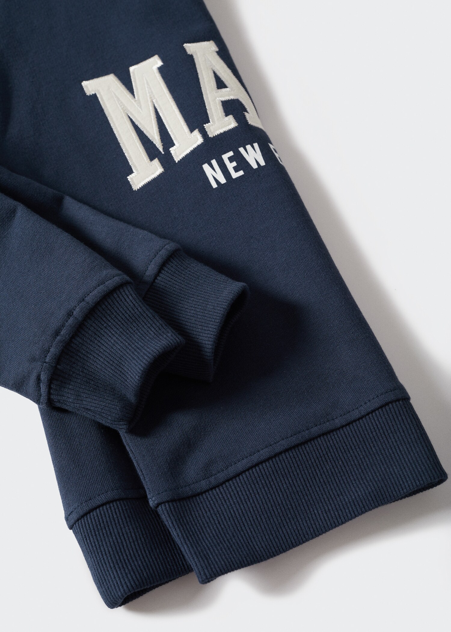 Sweat-shirt message brodé - Détail de l'article 8