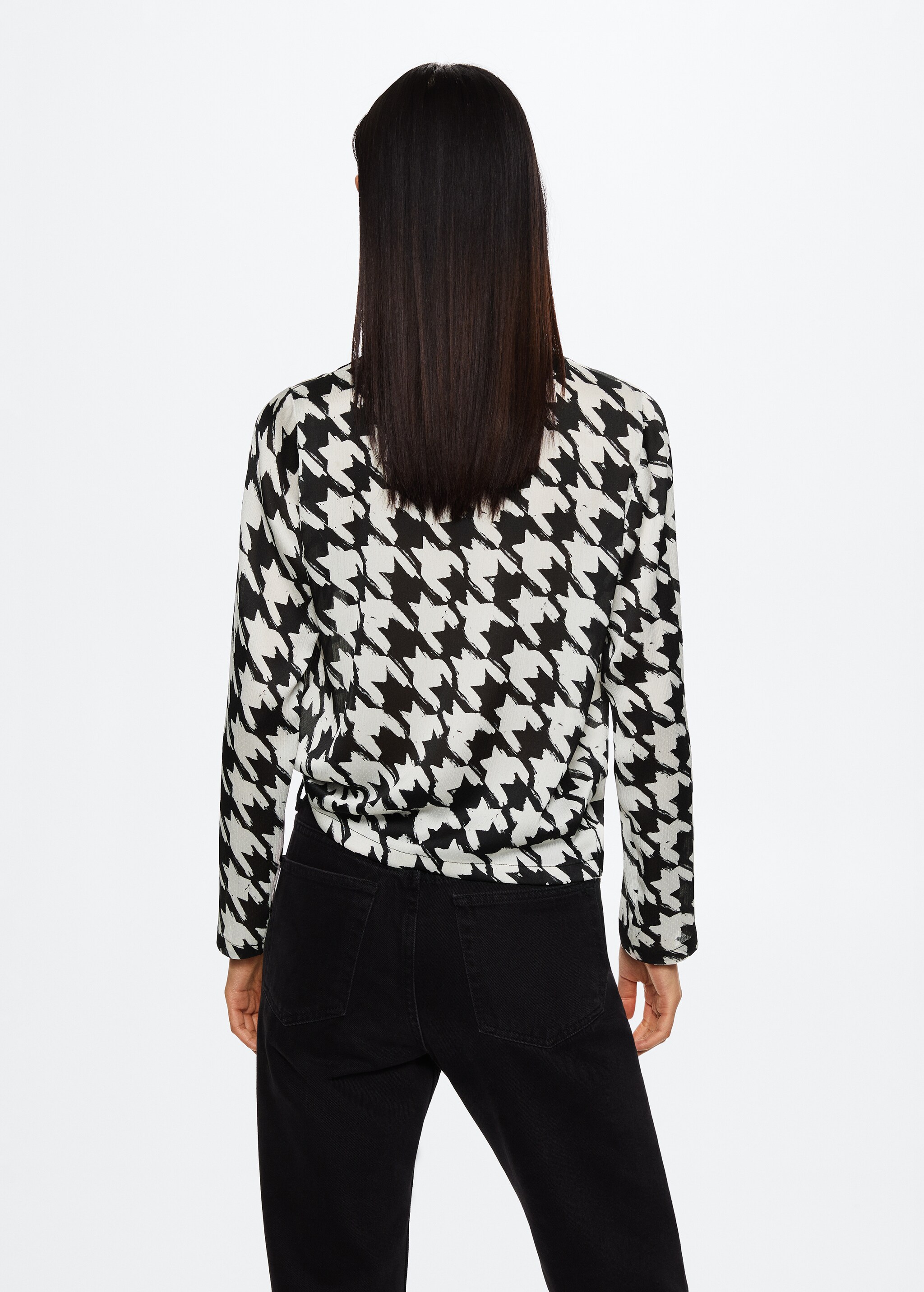 Houndstooth blouse - Reverse of the article