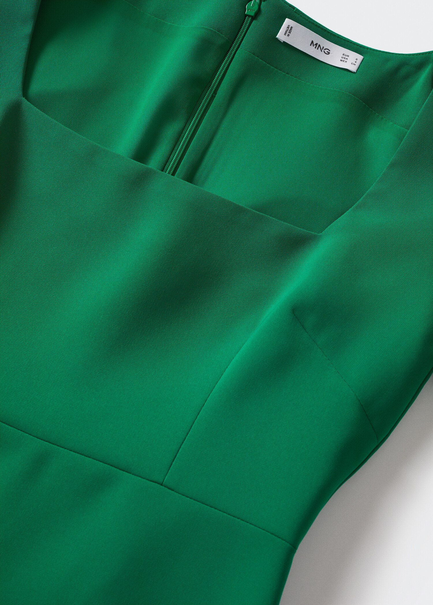 Robe ajustée - Détail de l'article 8