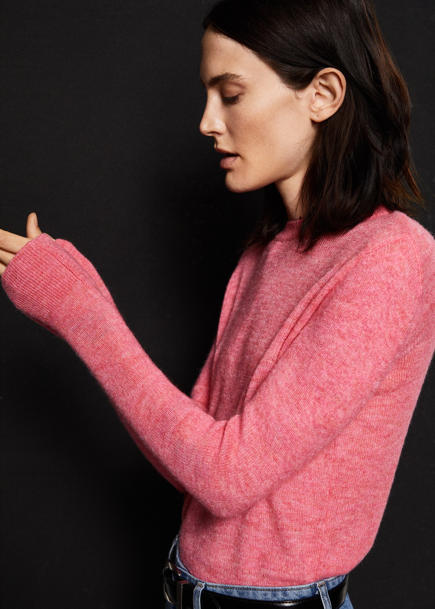 Cotton-linen round-neck knitted sweater - Details of the article 2
