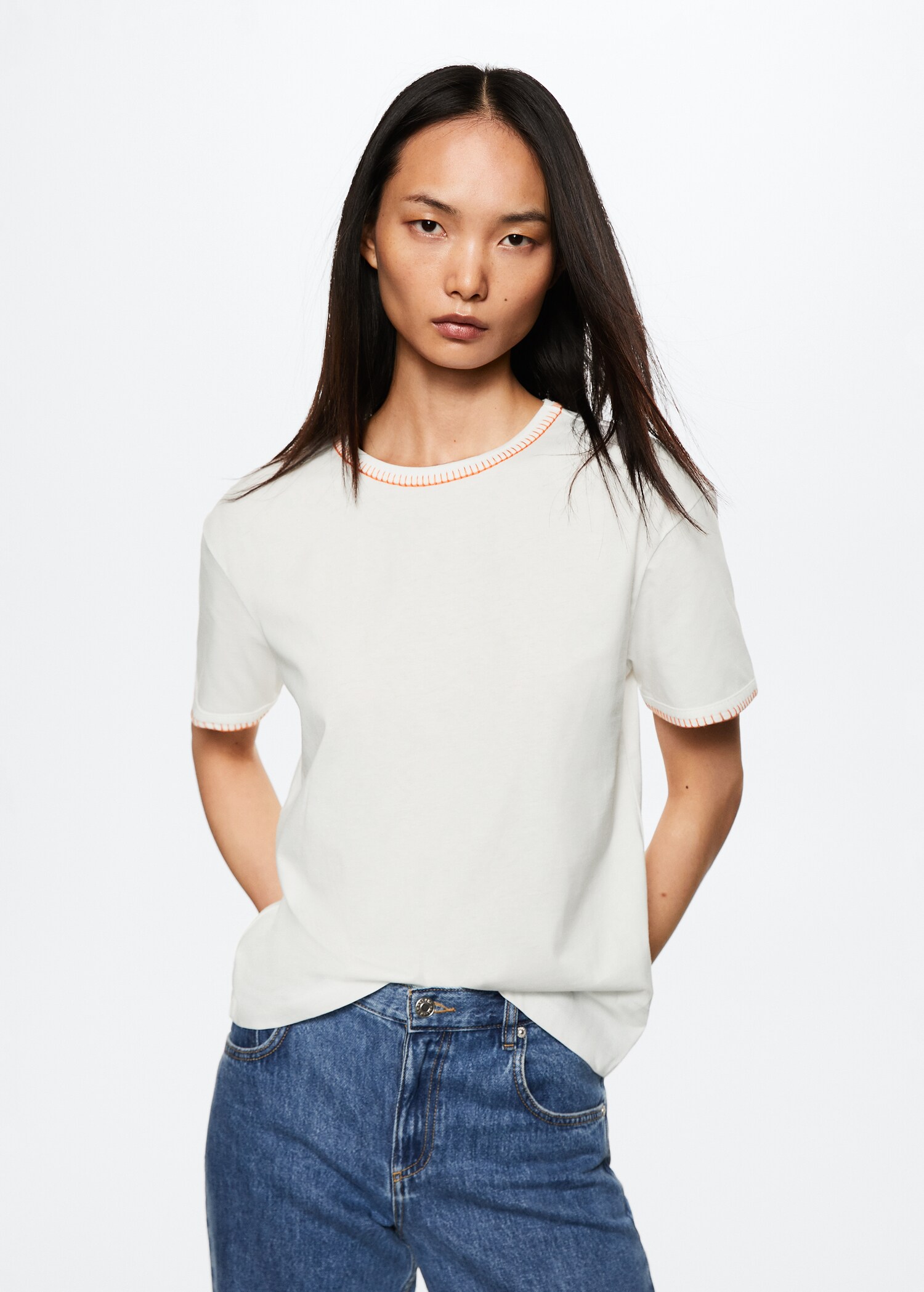 T-shirt coton broderies - Plan moyen