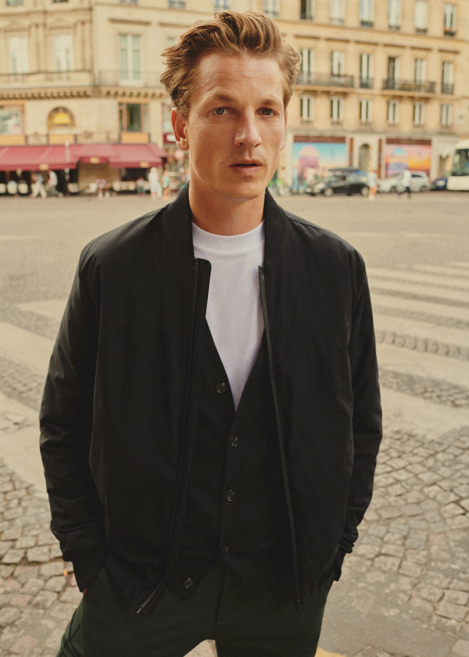 Thermoregulatoring bomber jacket - Details of the article 5