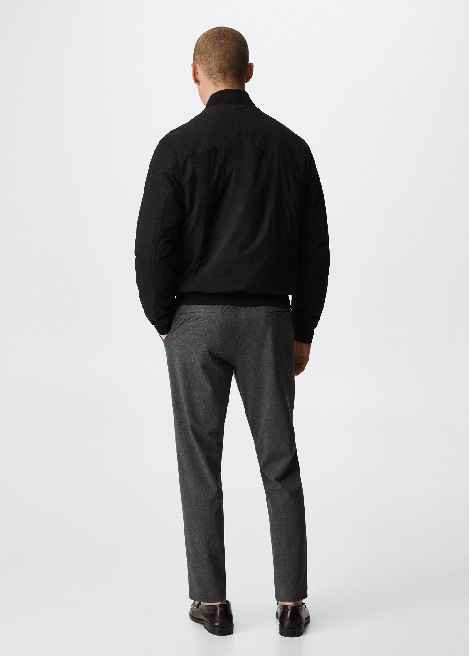 Thermoregulatoring bomber jacket - Reverse of the article