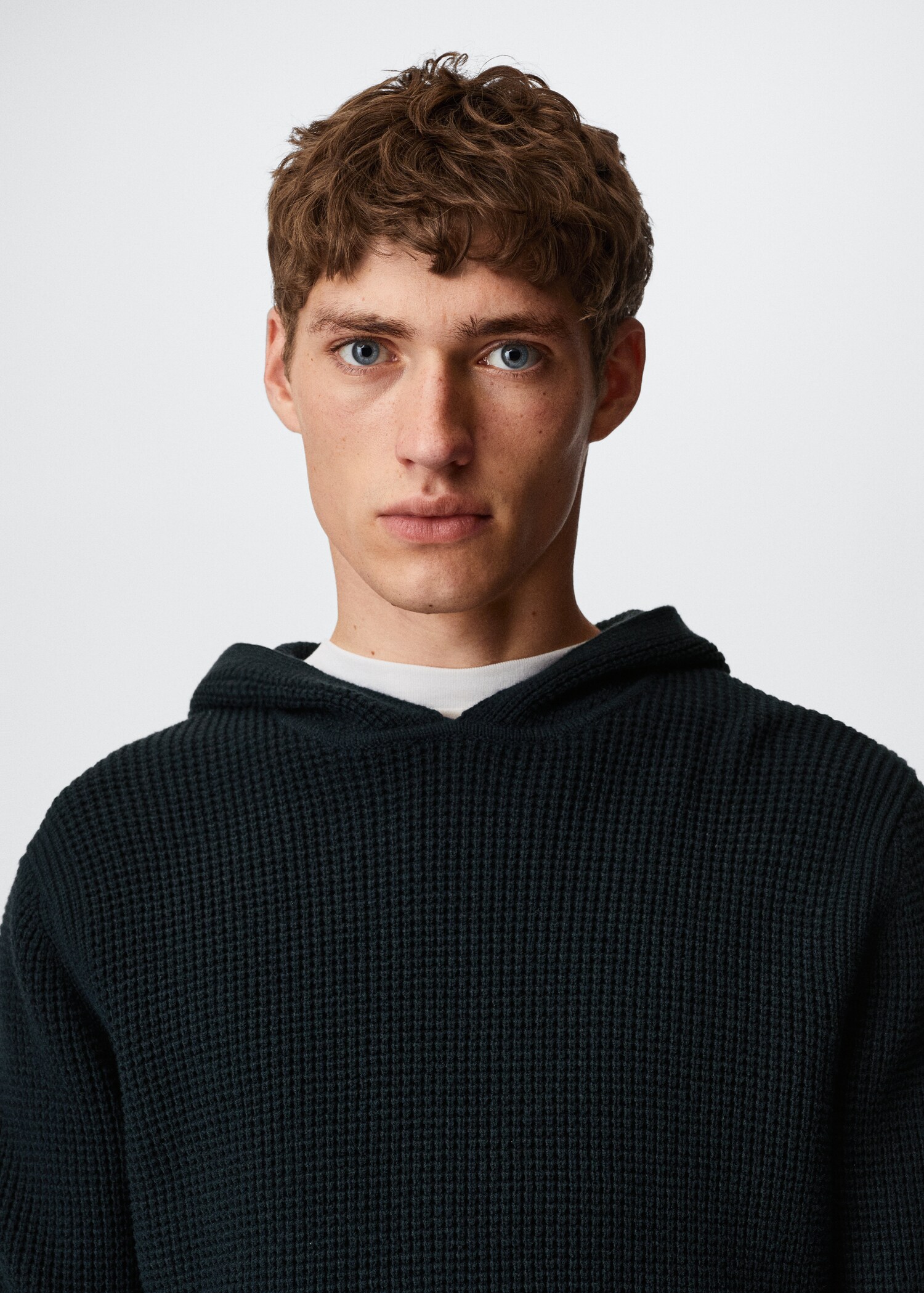Structured hooded sweater - Details of the article 1