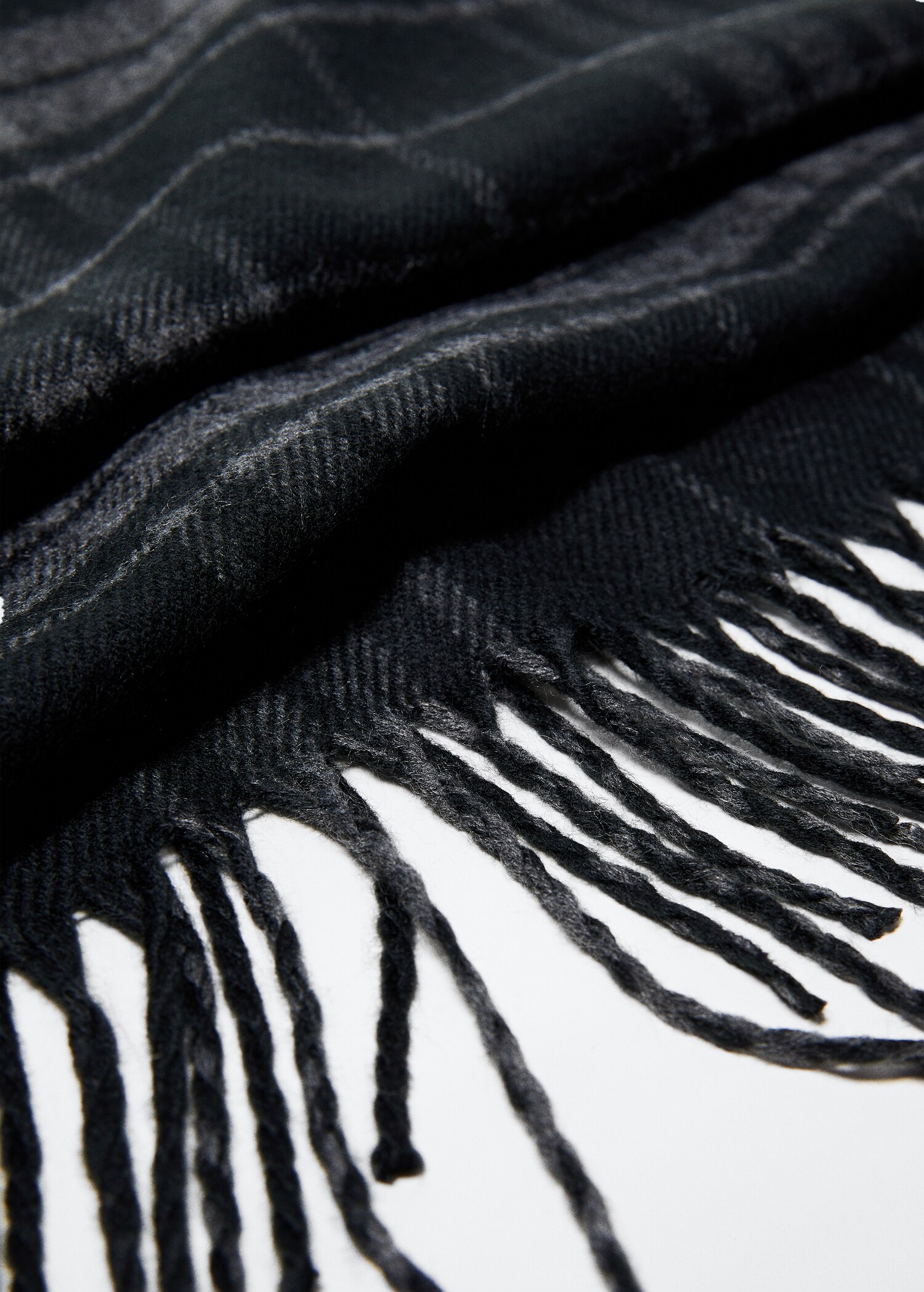 Fringed check scarf - Details of the article 2