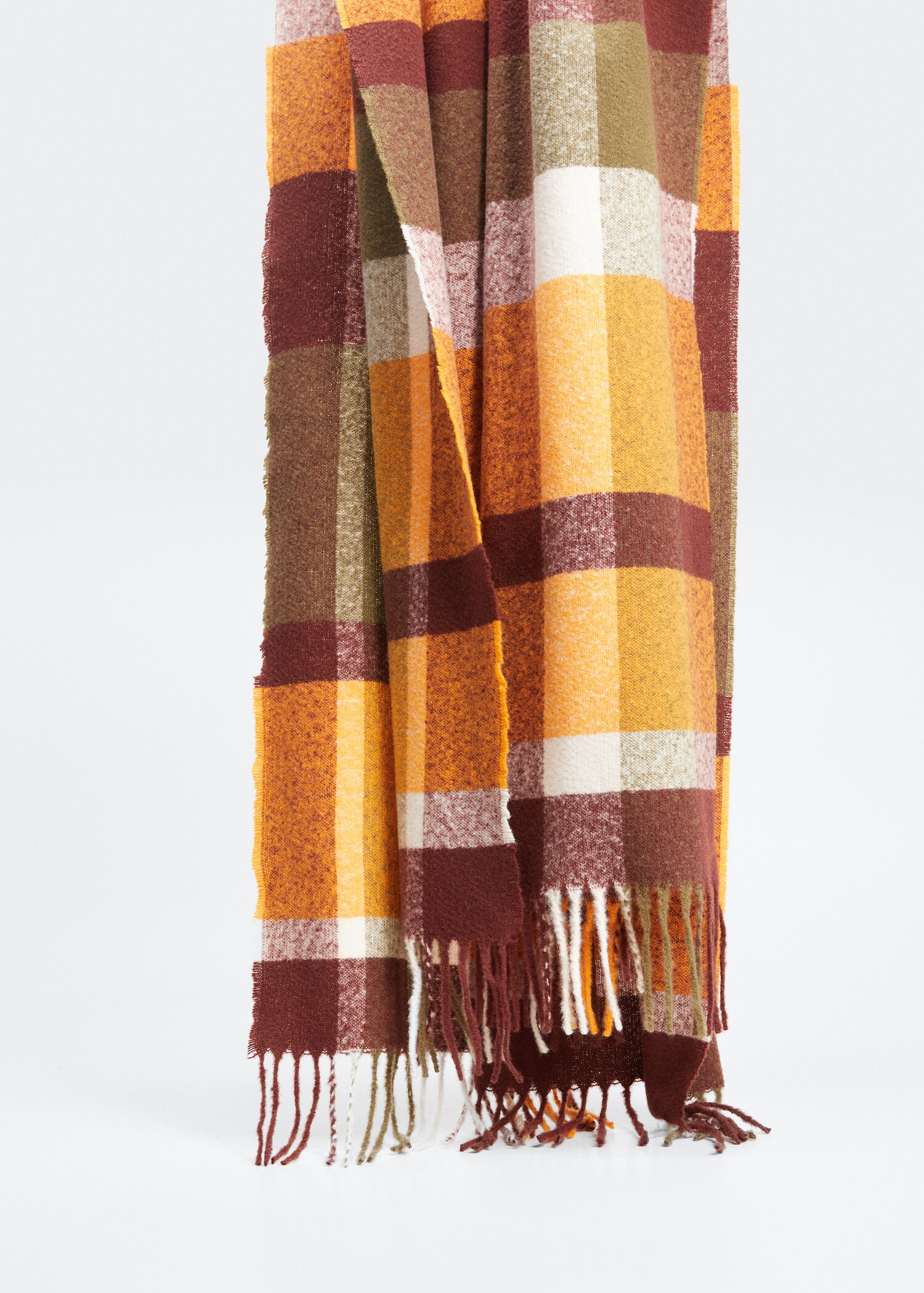Fringed check scarf - Details of the article 2
