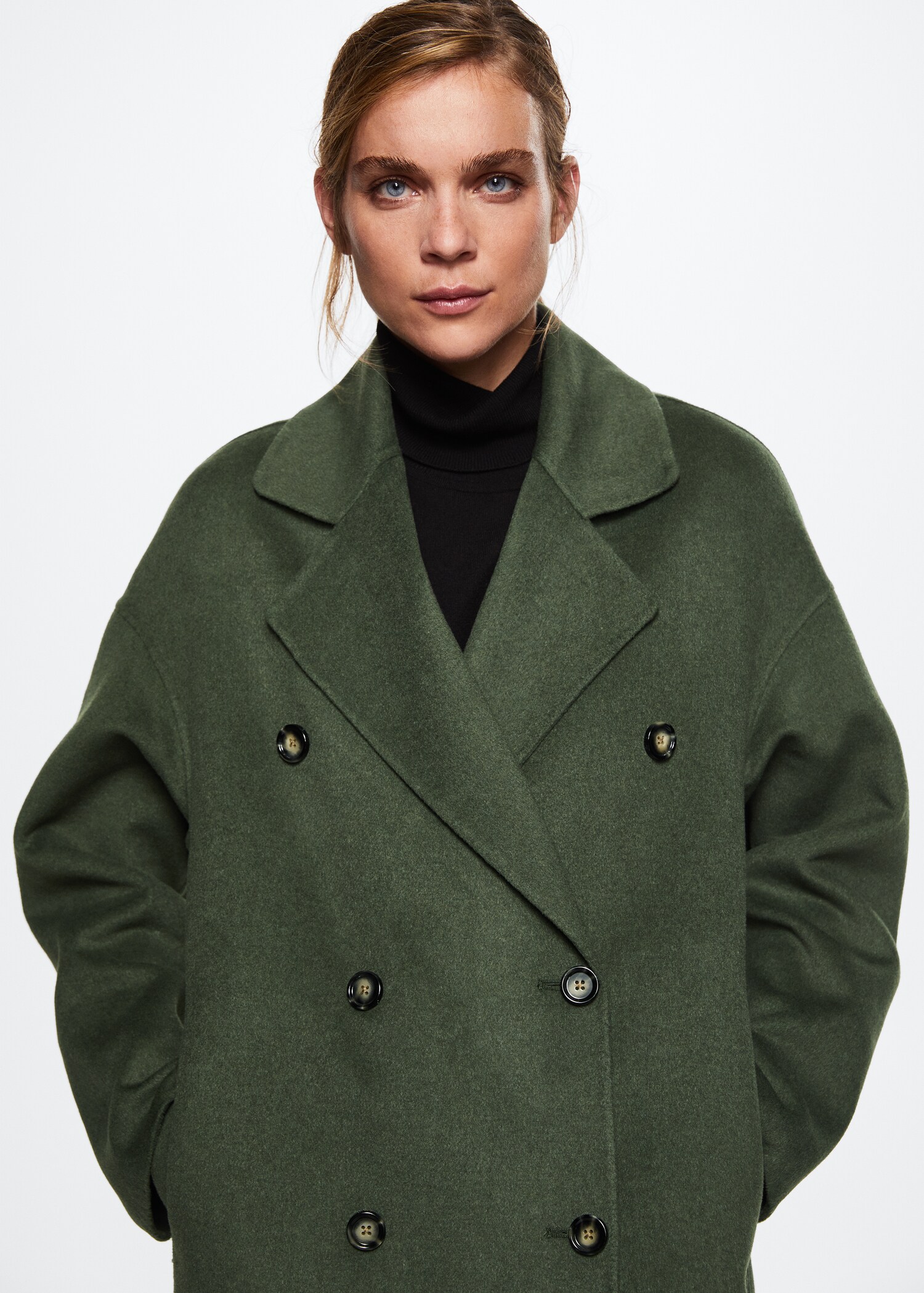 Sobretudo de lã oversize de estilo handmade - Plano médio