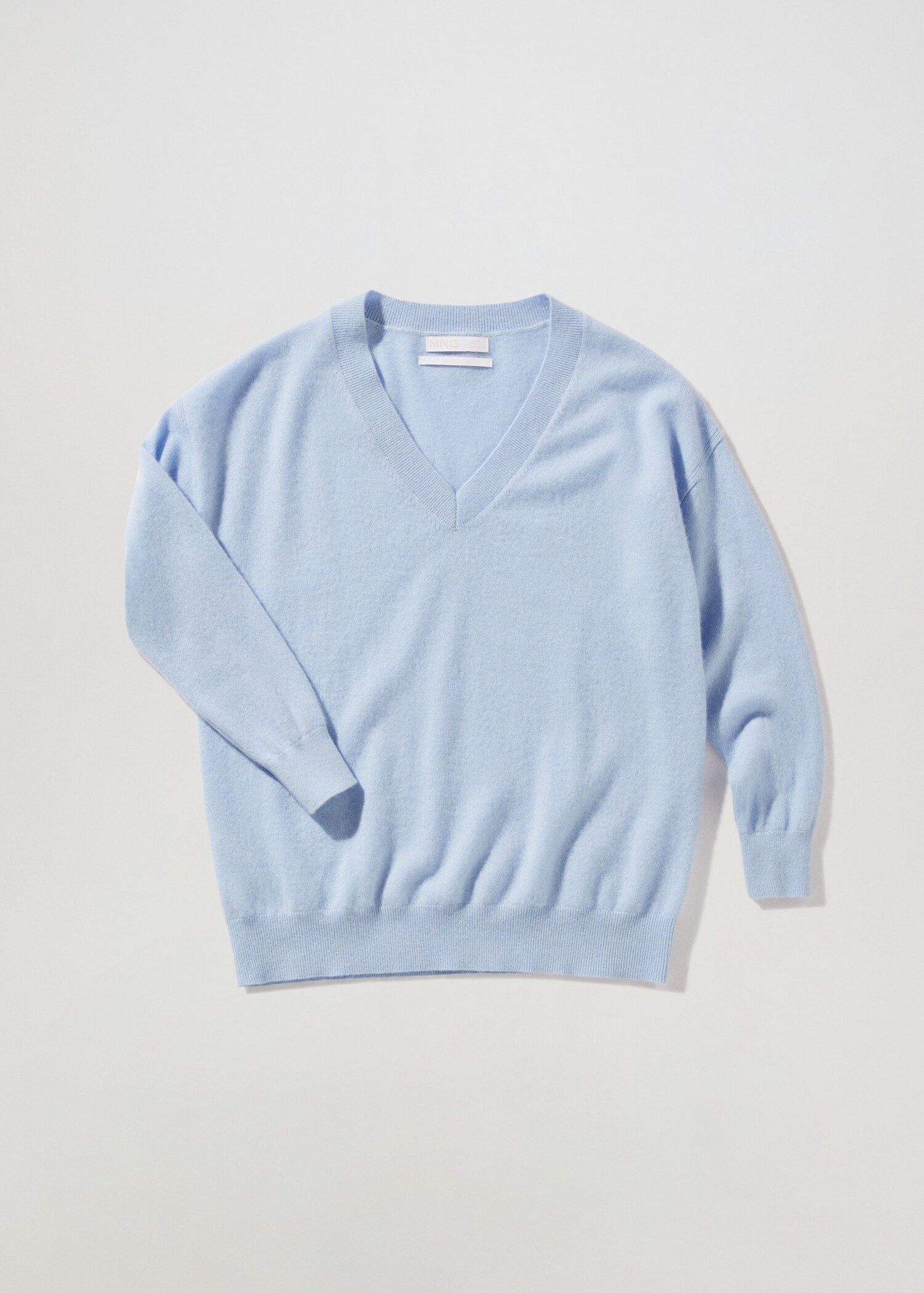 V-neck cashmere sweater - Article without model