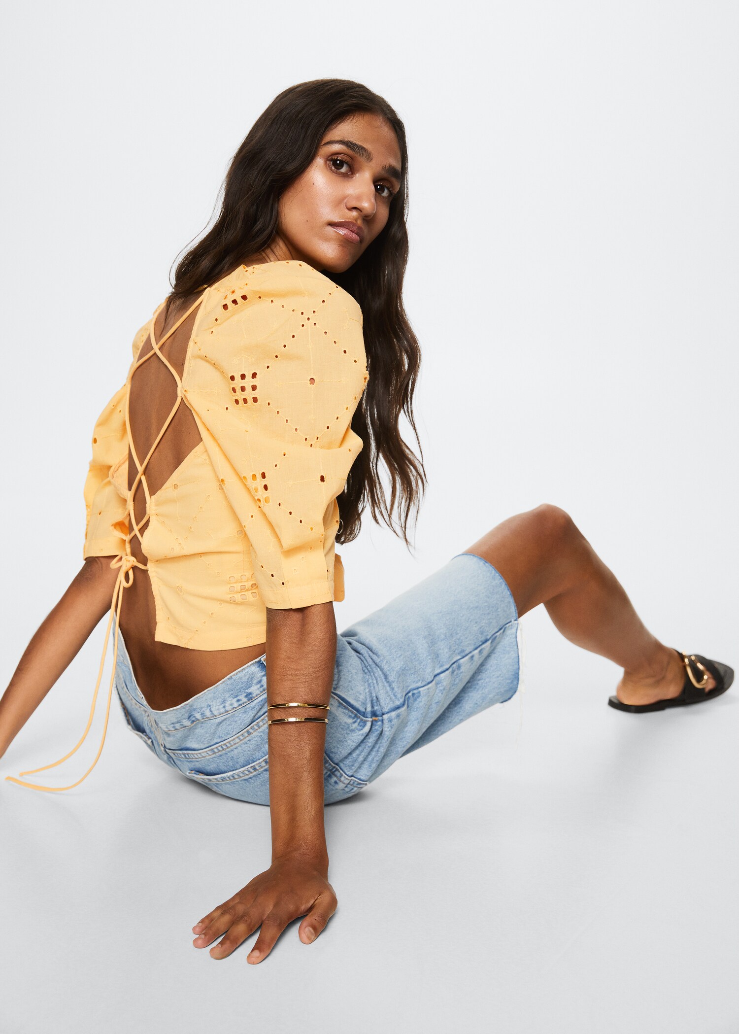 Puff-sleeved cropped blouse - Details of the article 1