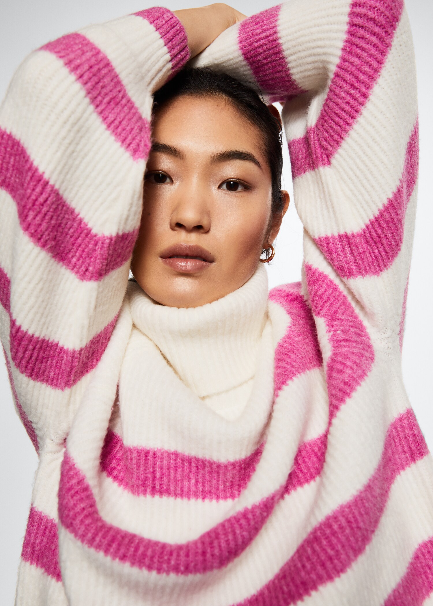 Striped turtleneck sweater - Details of the article 1