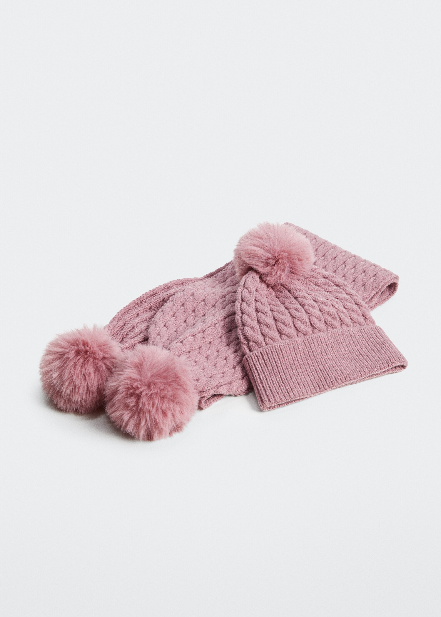 Knitted braided scarf - Details of the article 3