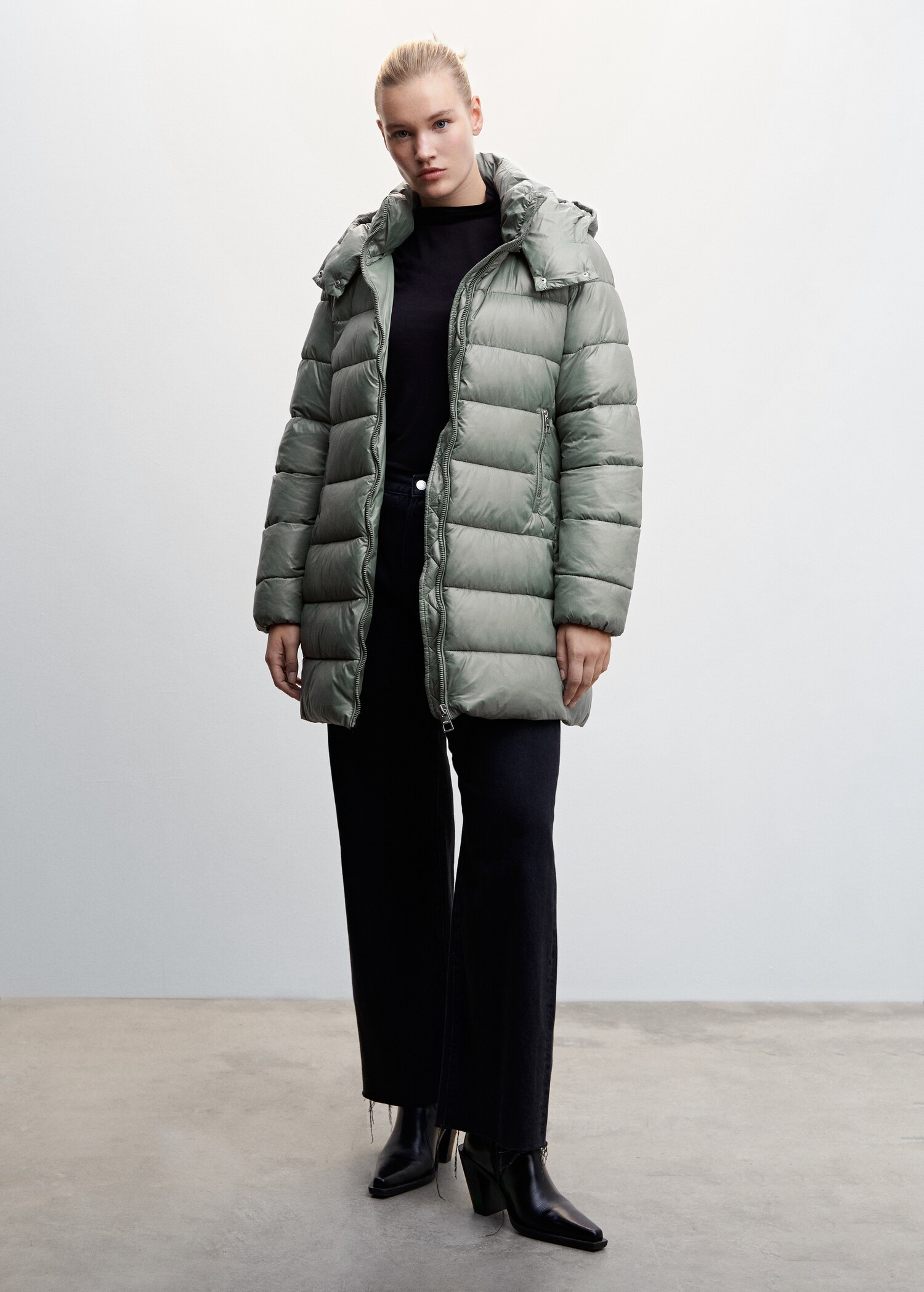 Hood quilted coat - Details of the article 3