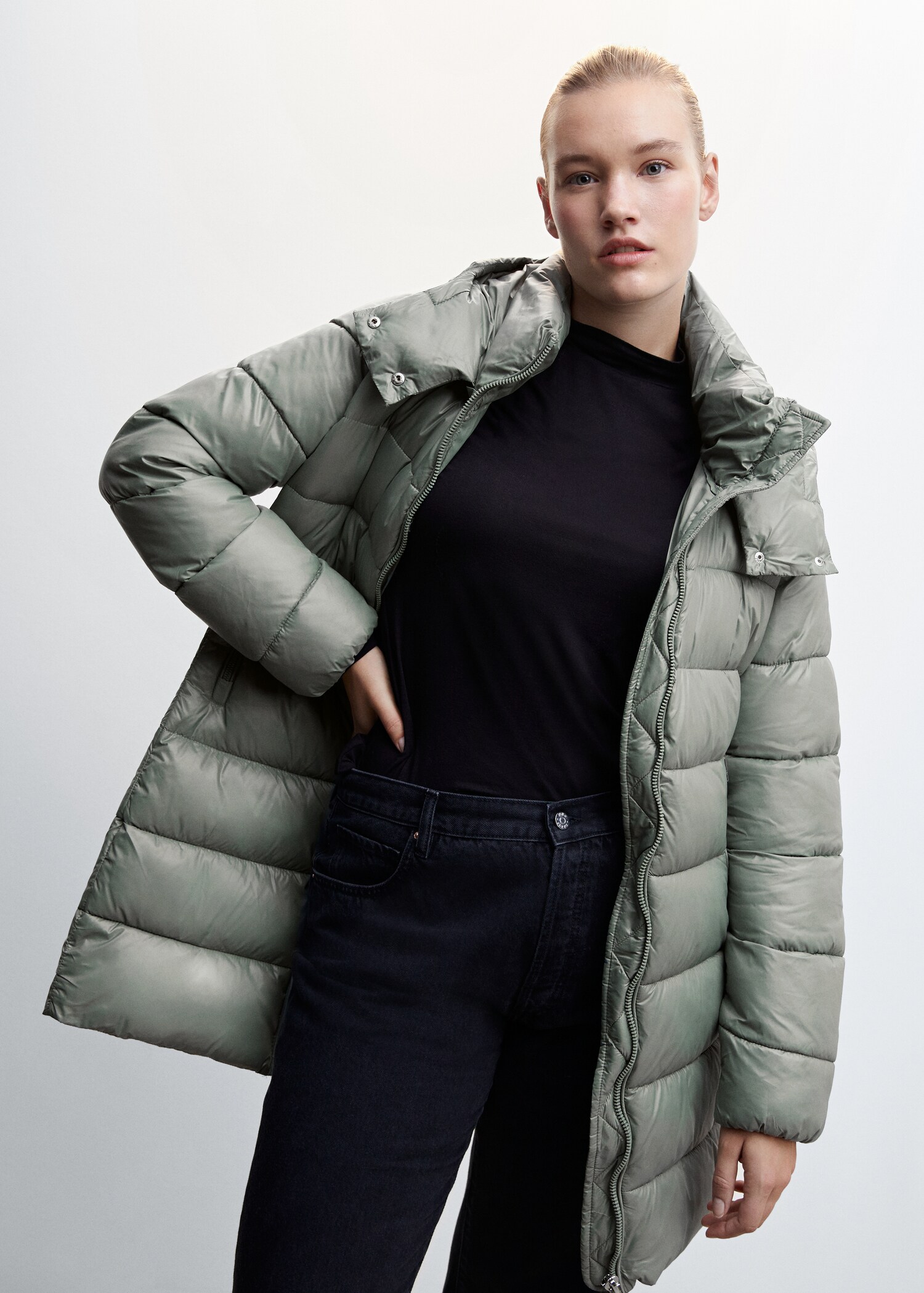 Hood quilted coat - Details of the article 5