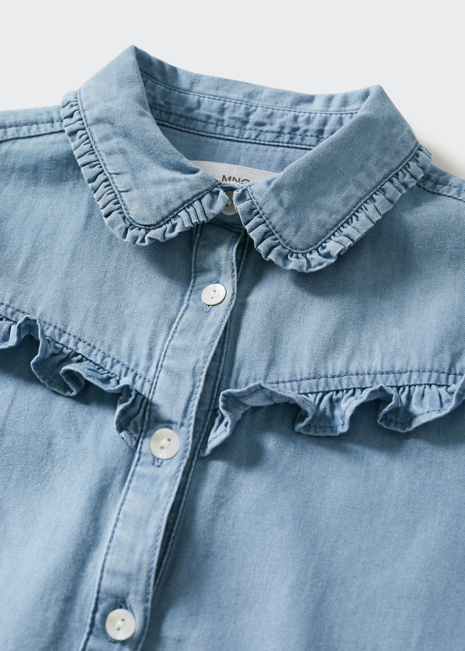 Jeanshemd mit Volant-Details - Detail des Artikels 8