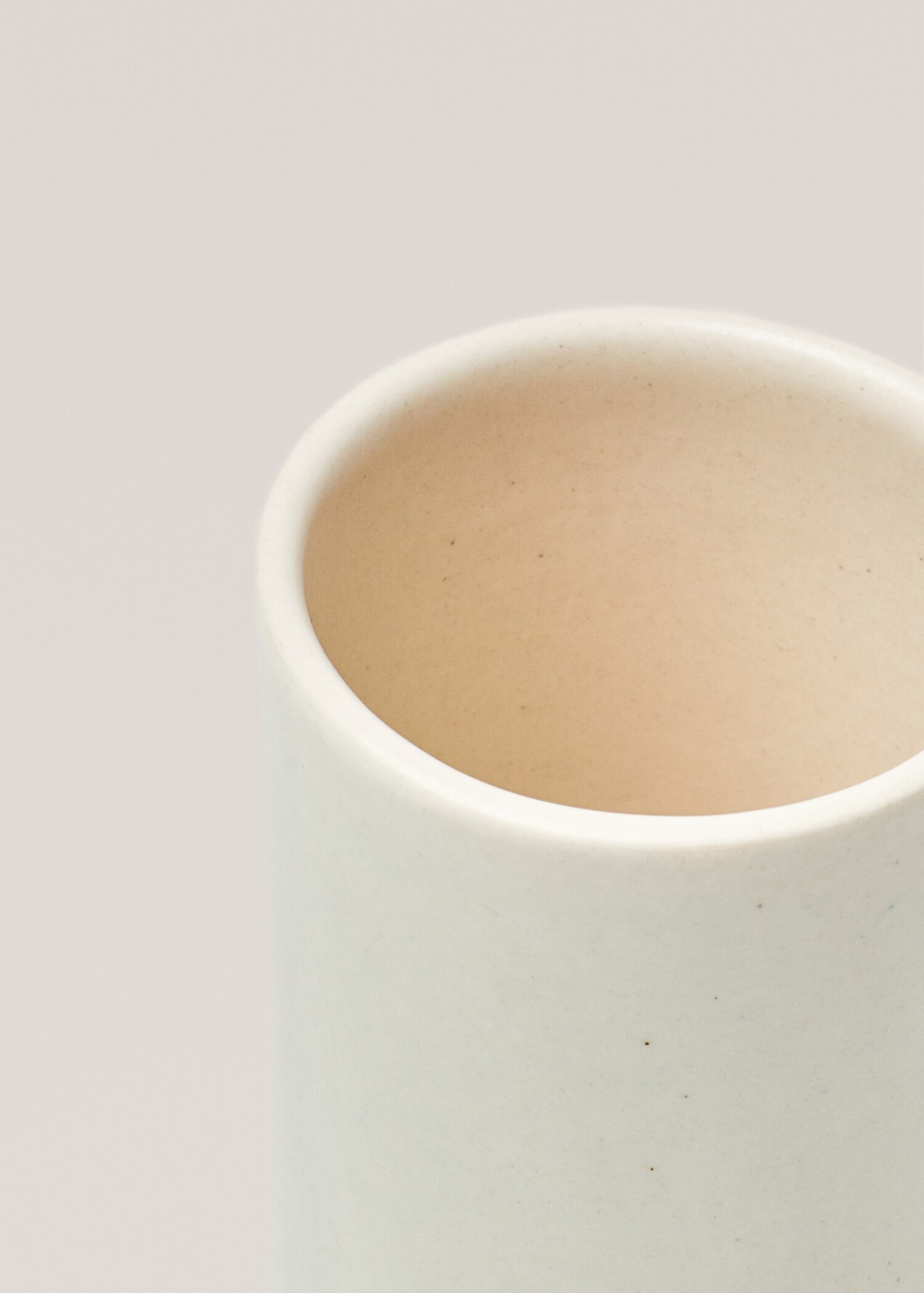 Ceramic container - Details of the article 1