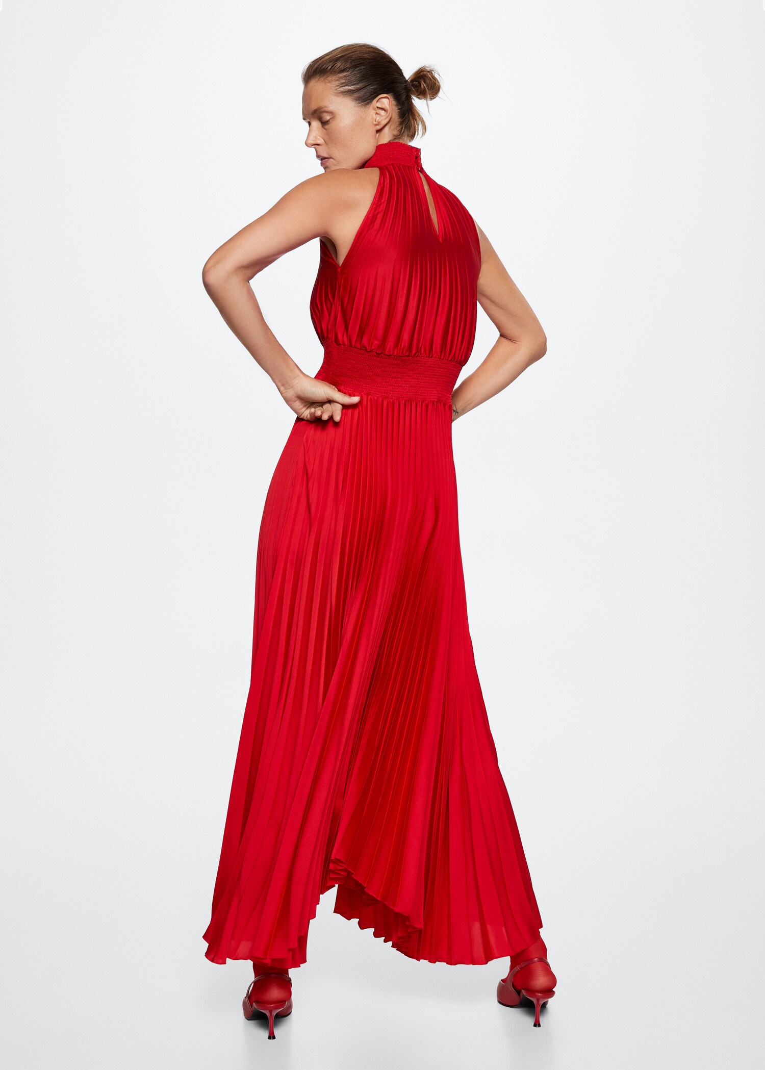 Pleated halter neck dress - Reverse of the article