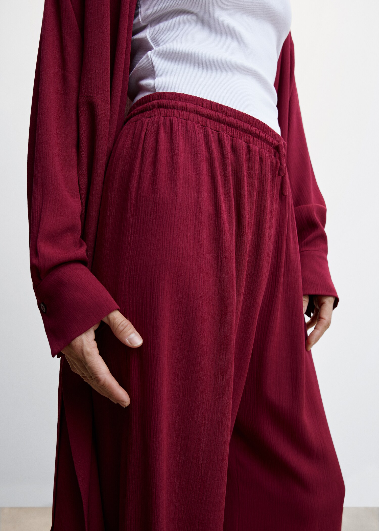 Elastic waist flowy trousers - Details of the article 6