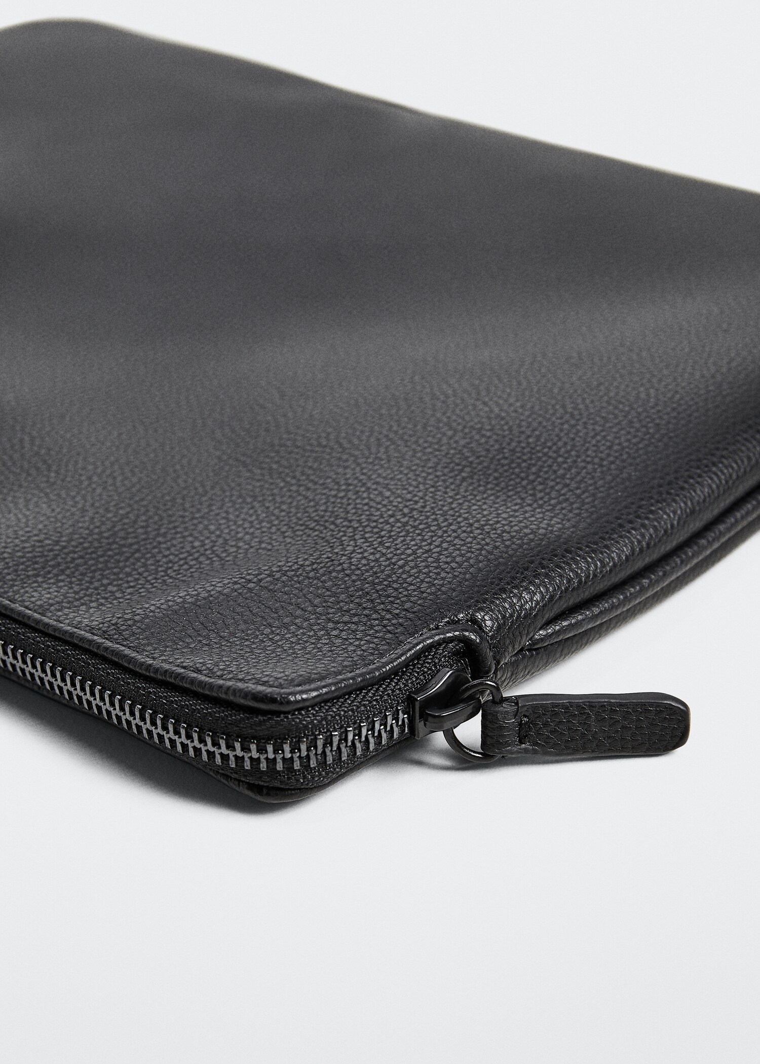 Leather-effect laptop case - Details of the article 2