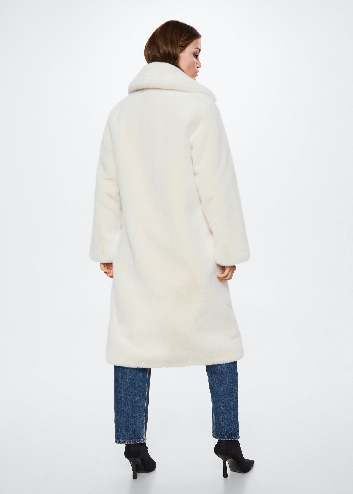 Manteau oversize en fausse fourrure - Verso de l’article