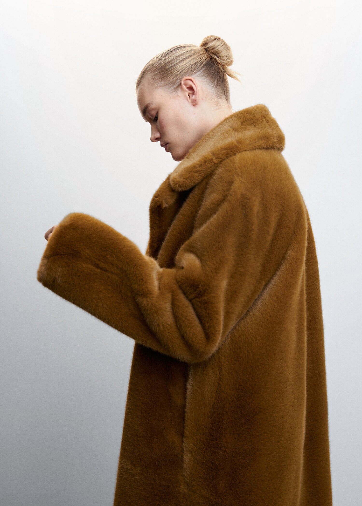 Manteau oversize en fausse fourrure - Détail de l'article 5