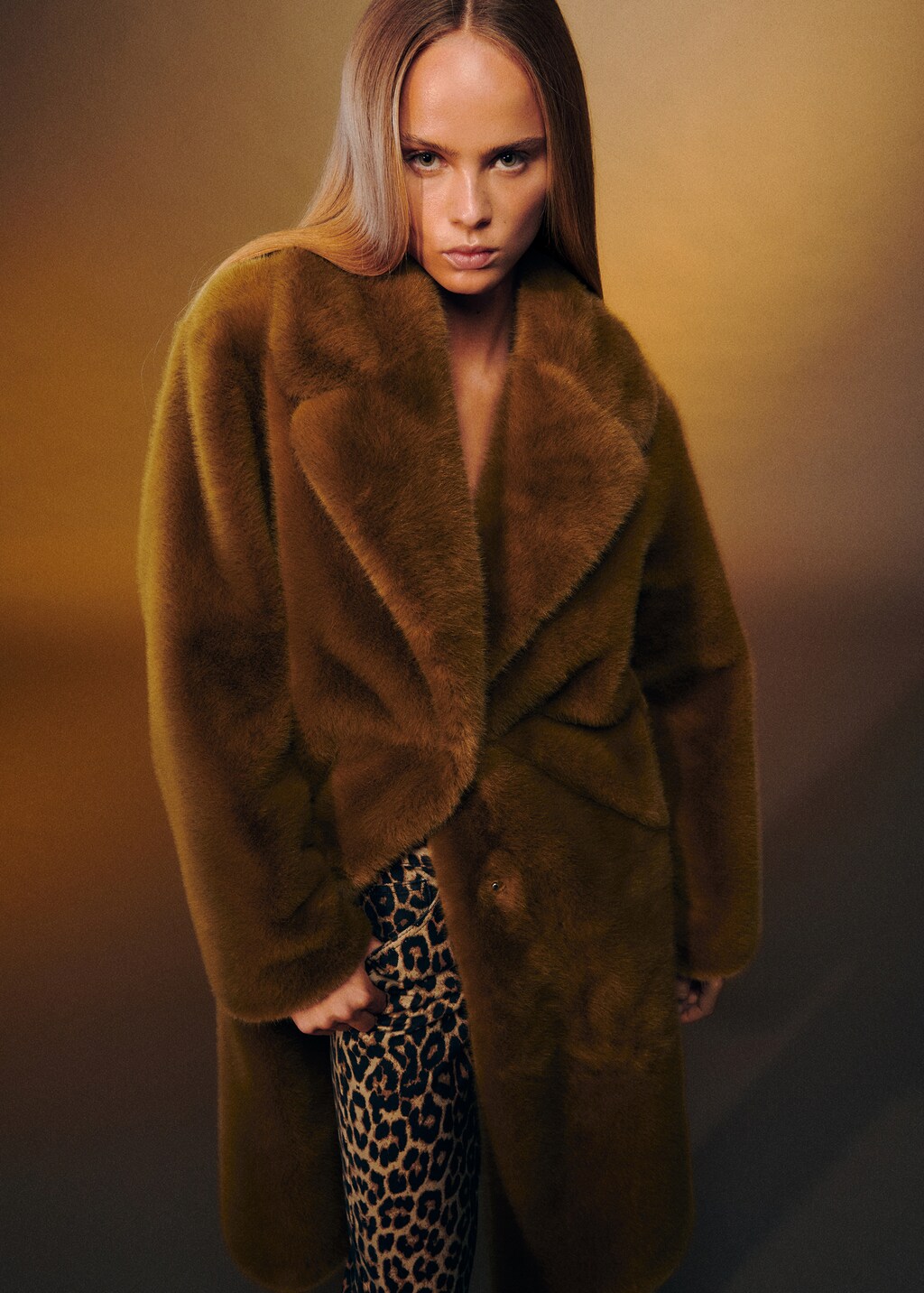 Oversize faux-fur coat - Women | MANGO Iraq