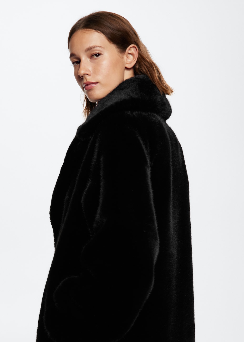 Manteau oversize en fausse fourrure Femme MANGO France La Reunion