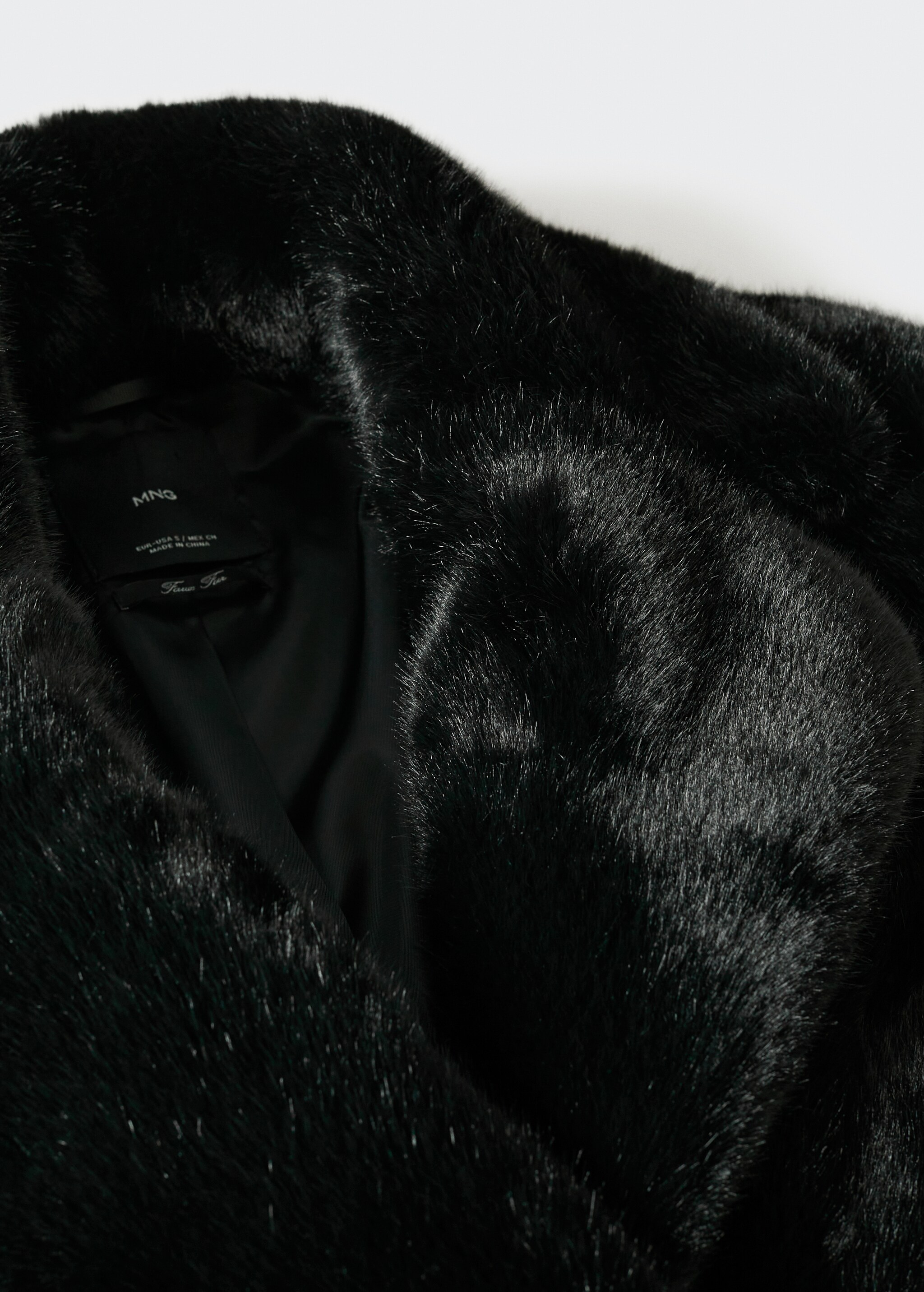 Oversize faux-fur coat - Details of the article 8