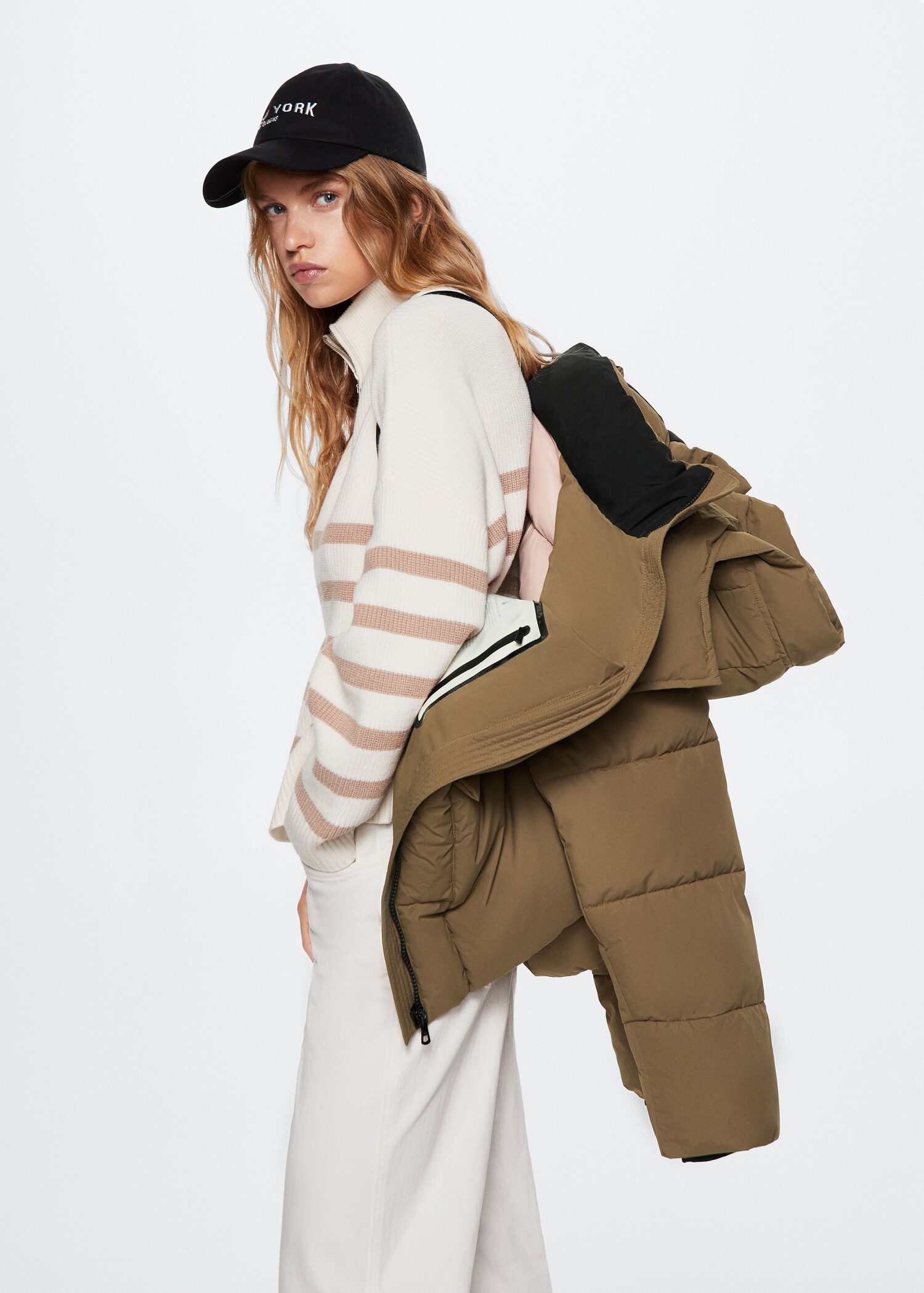 Detachable hood quilted coat - Details of the article 4
