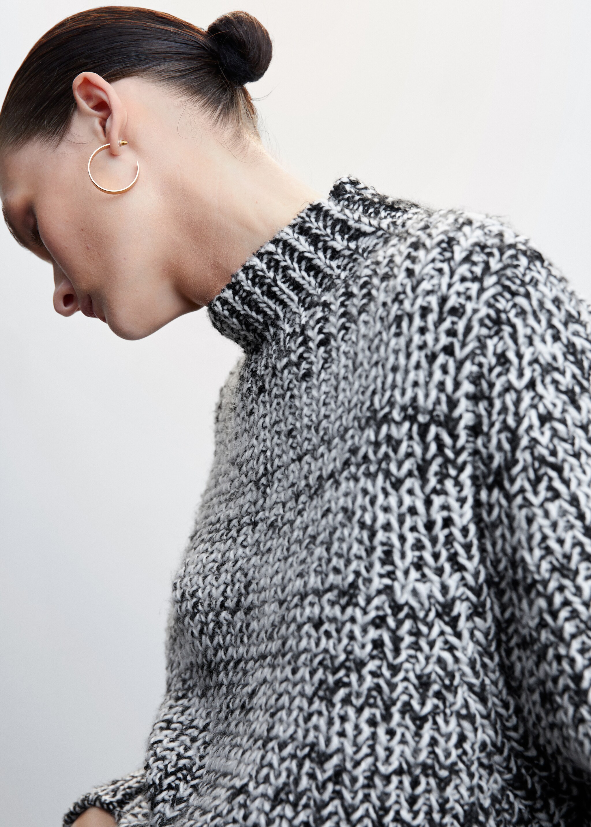 Knitted braided sweater - Details of the article 1