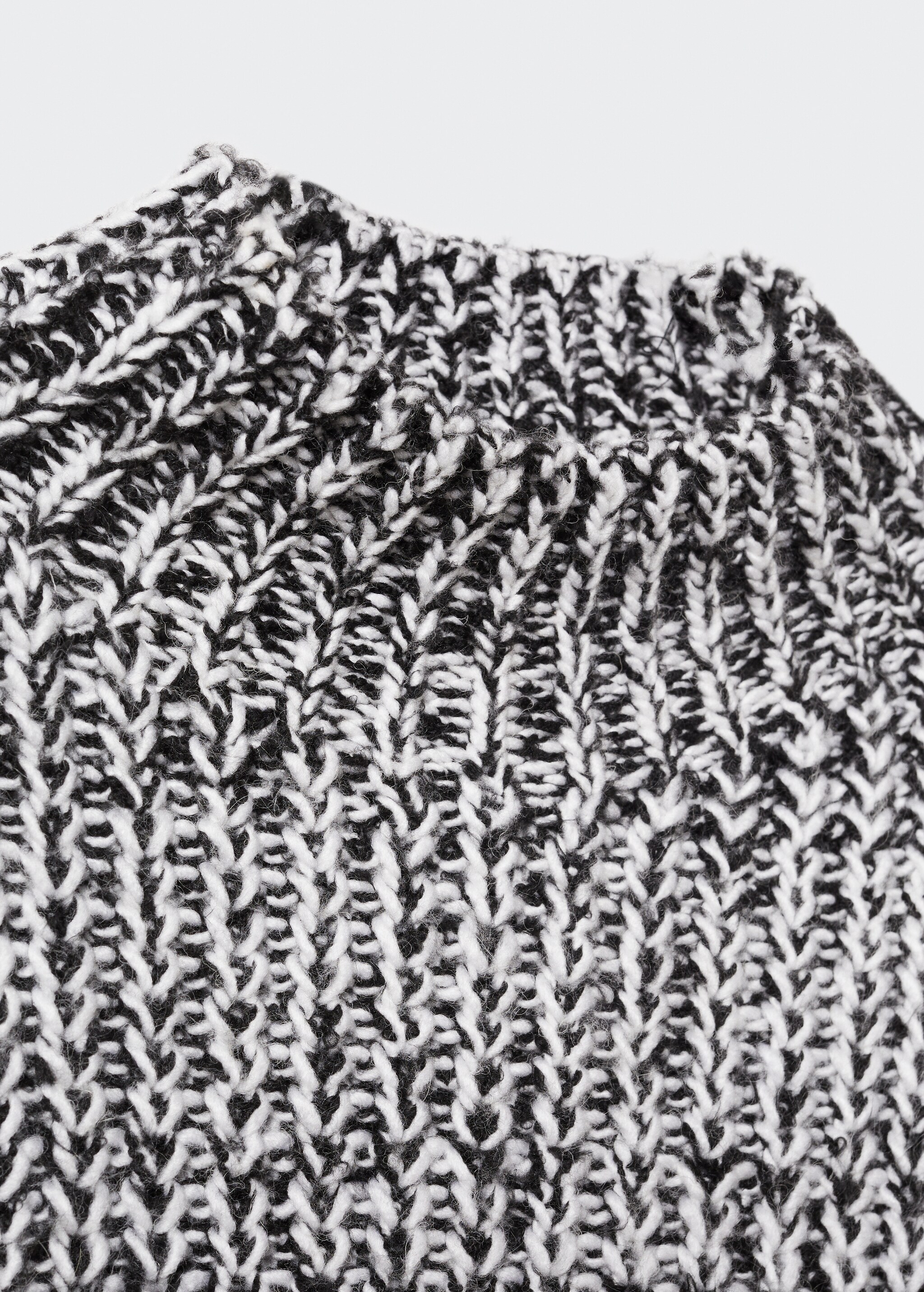 Knitted braided sweater - Details of the article 8