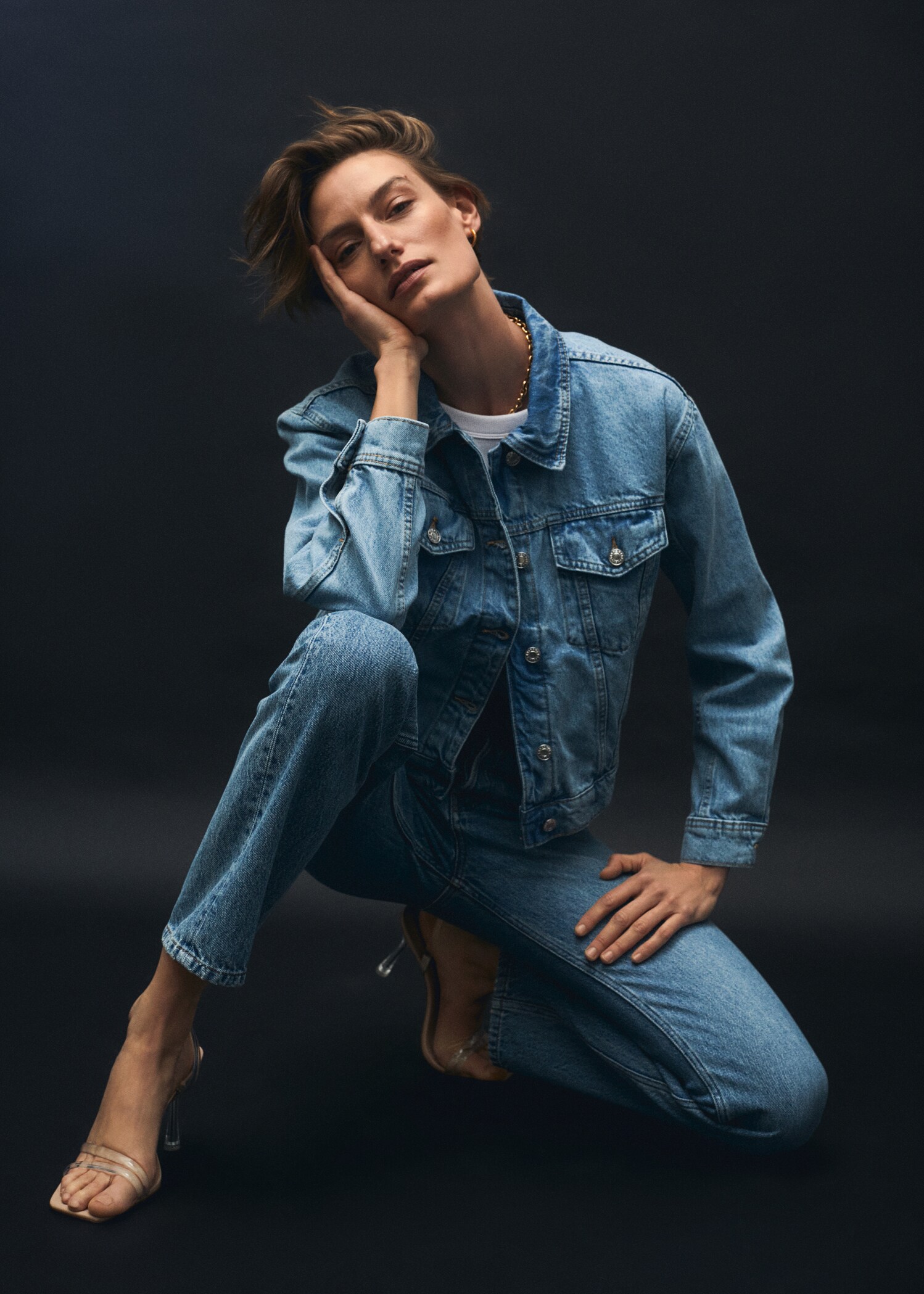 Pocketed denim jacket - Details of the article 6
