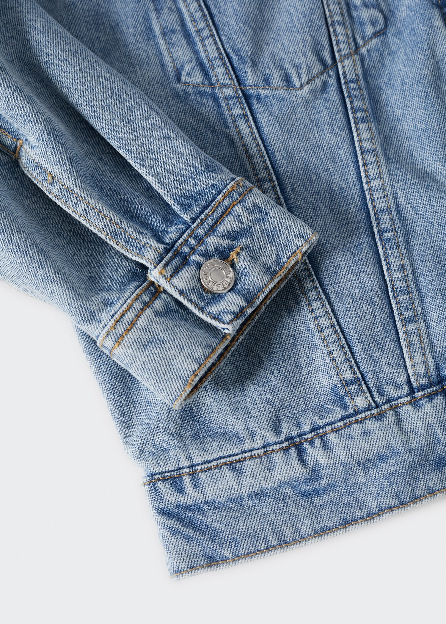 Pocketed denim jacket - Details of the article 8