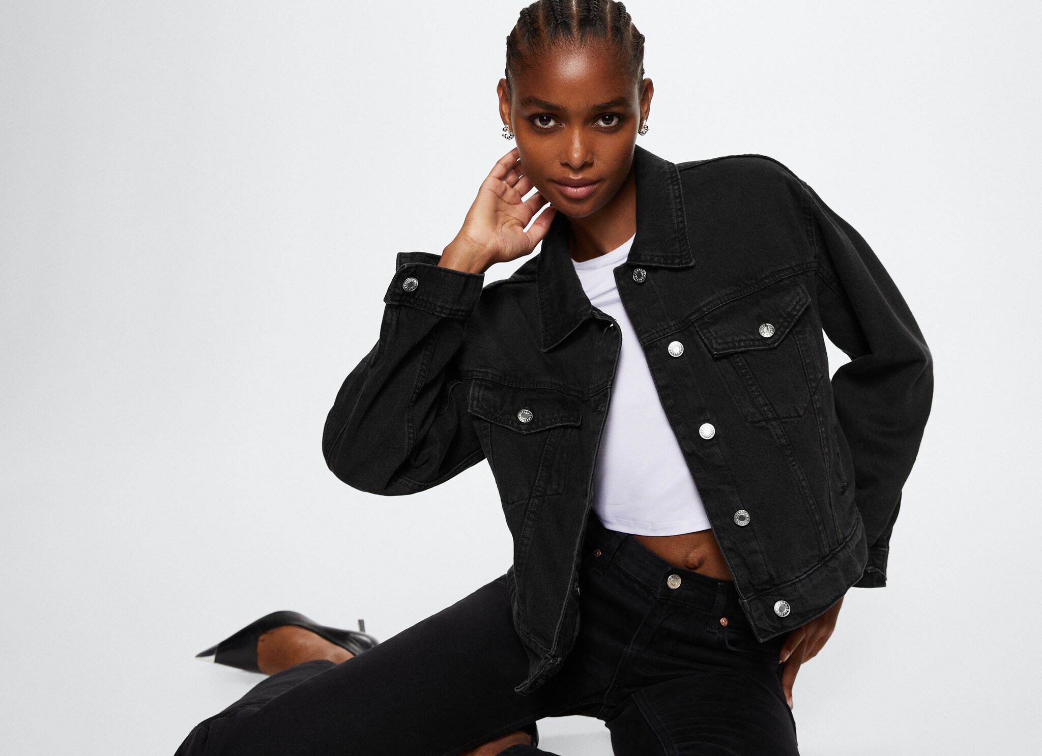 Pocketed denim jacket - Details of the article 4