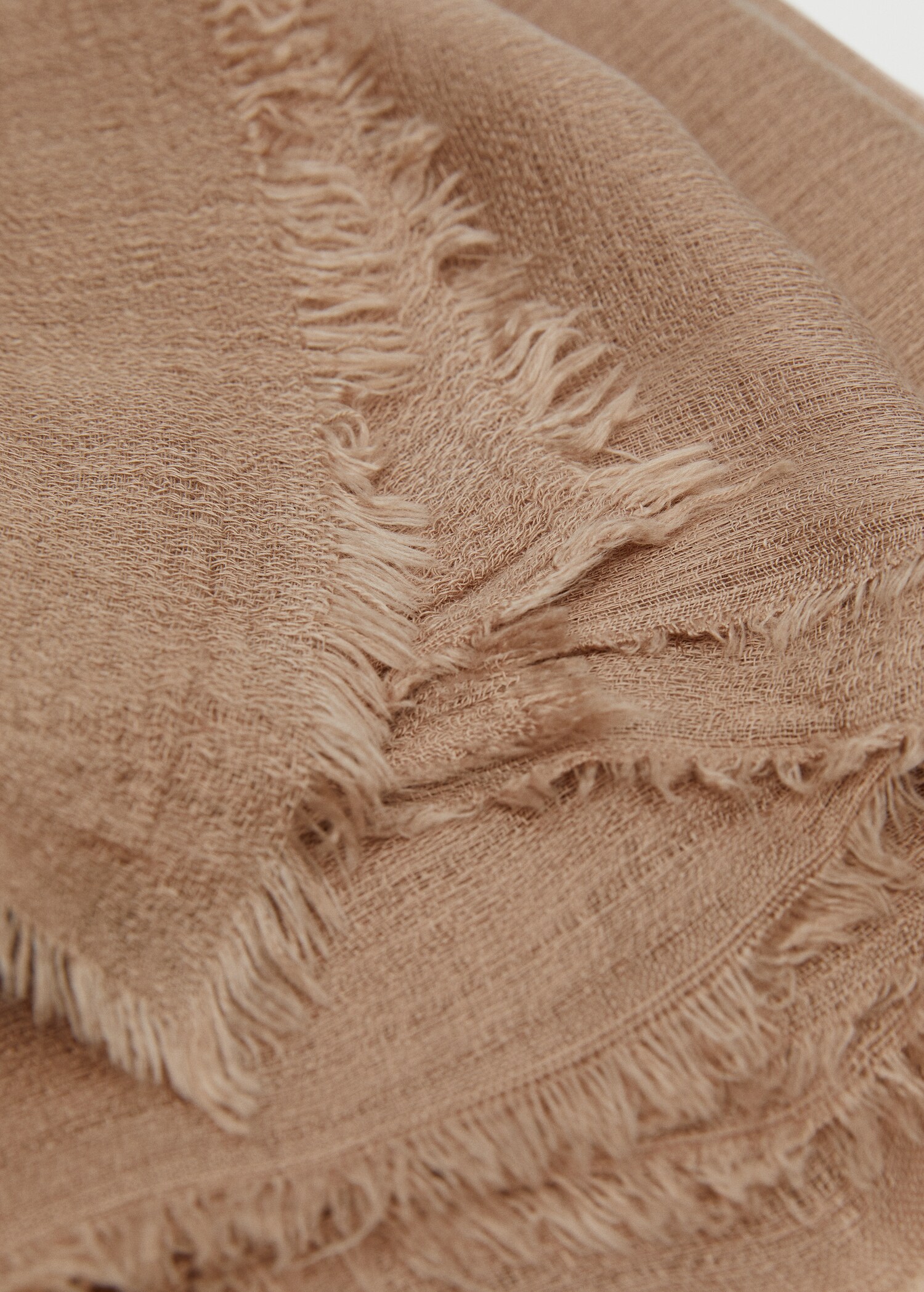 Frayed edge scarf - Details of the article 2