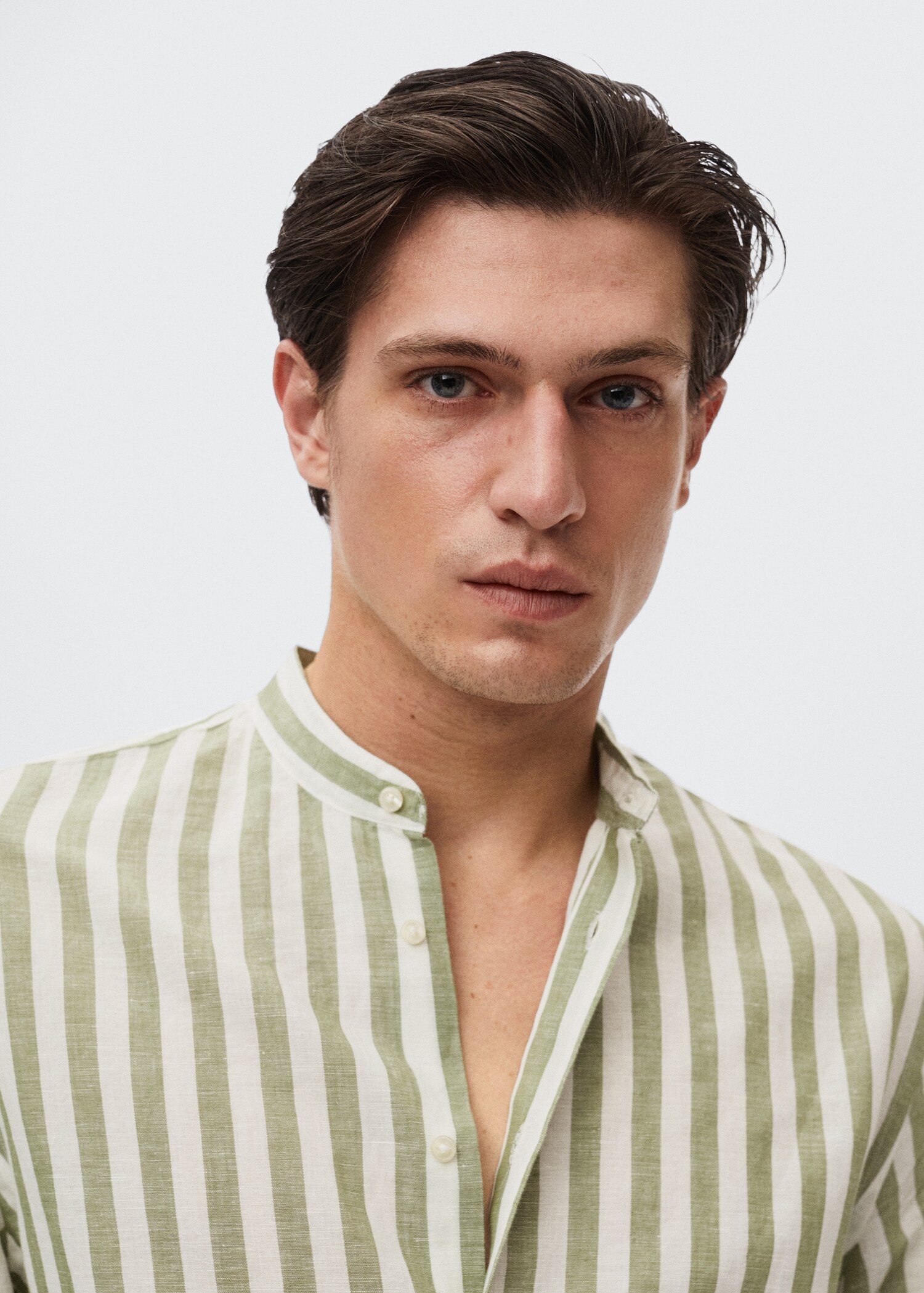 Regular-fit striped linen shirt - Details of the article 1