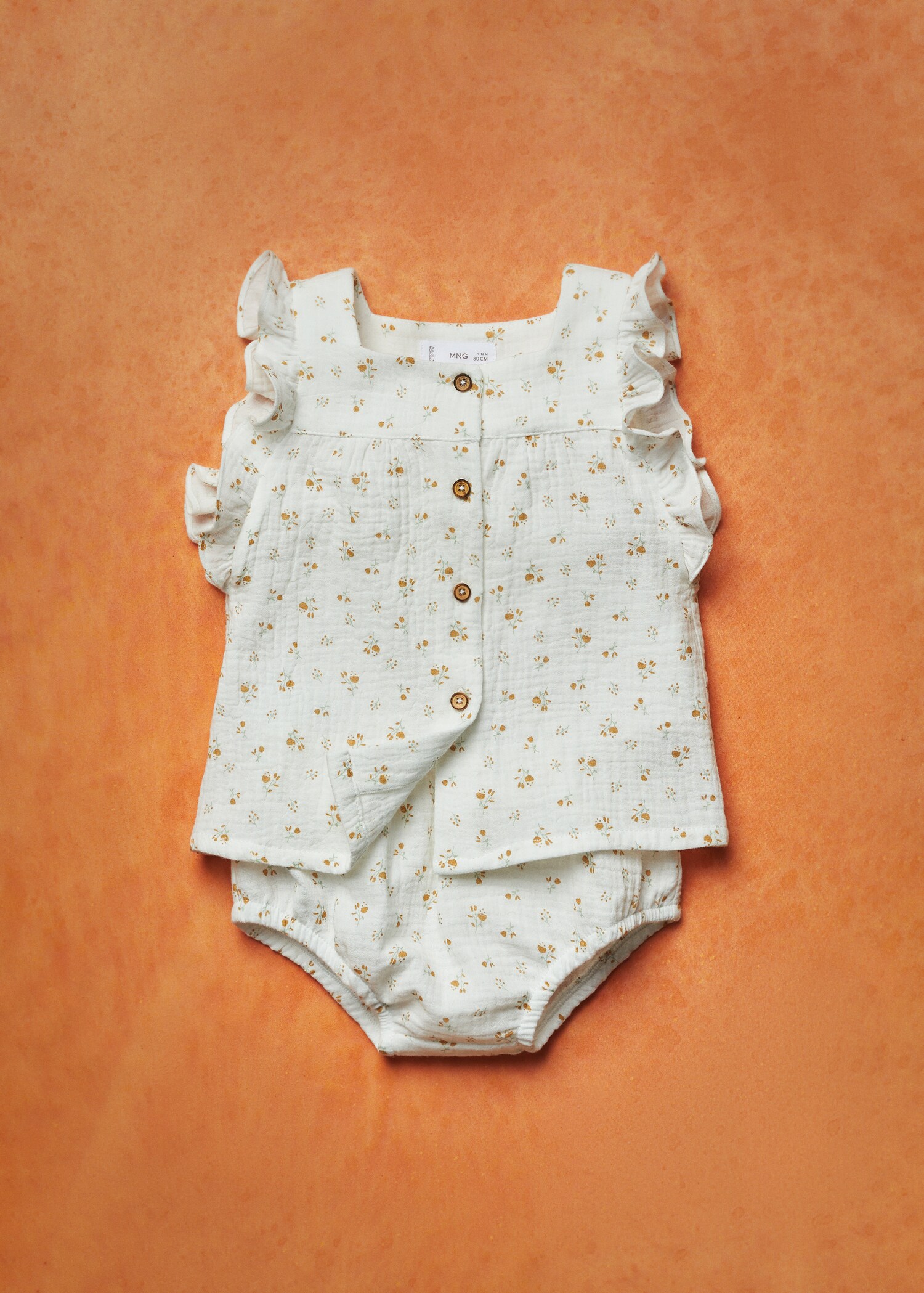Printed blouse and nappy cover  - Details of the article 5