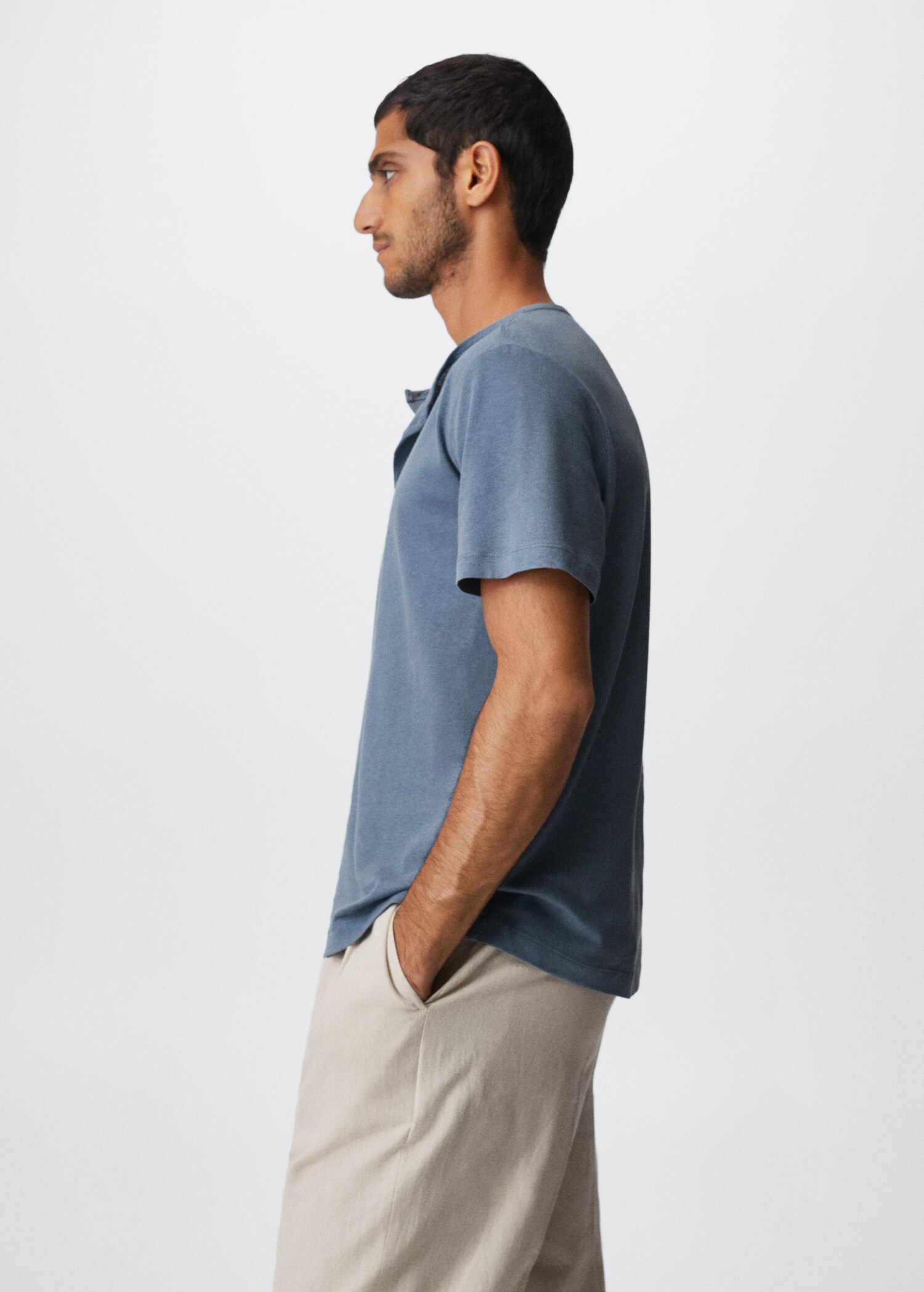 Henley linen-blend T-shirt - Details of the article 2