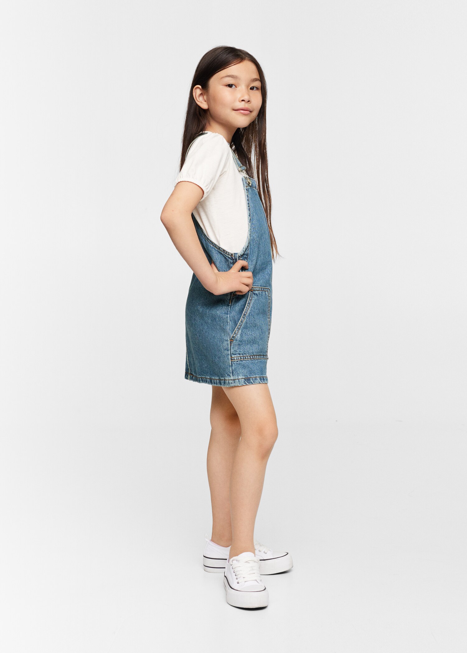 Short denim pinafore - Details of the article 3