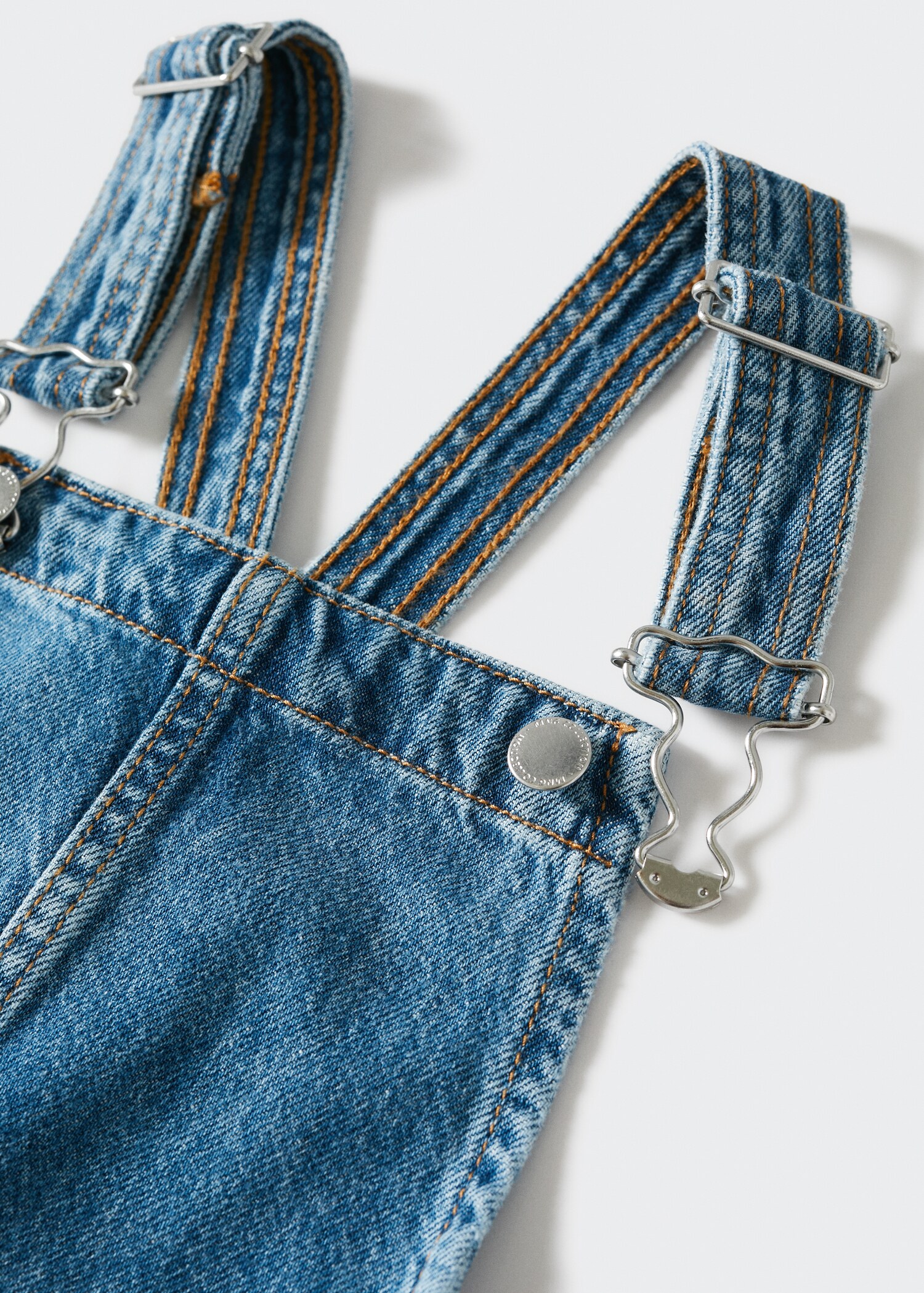 Short denim pinafore - Details of the article 8