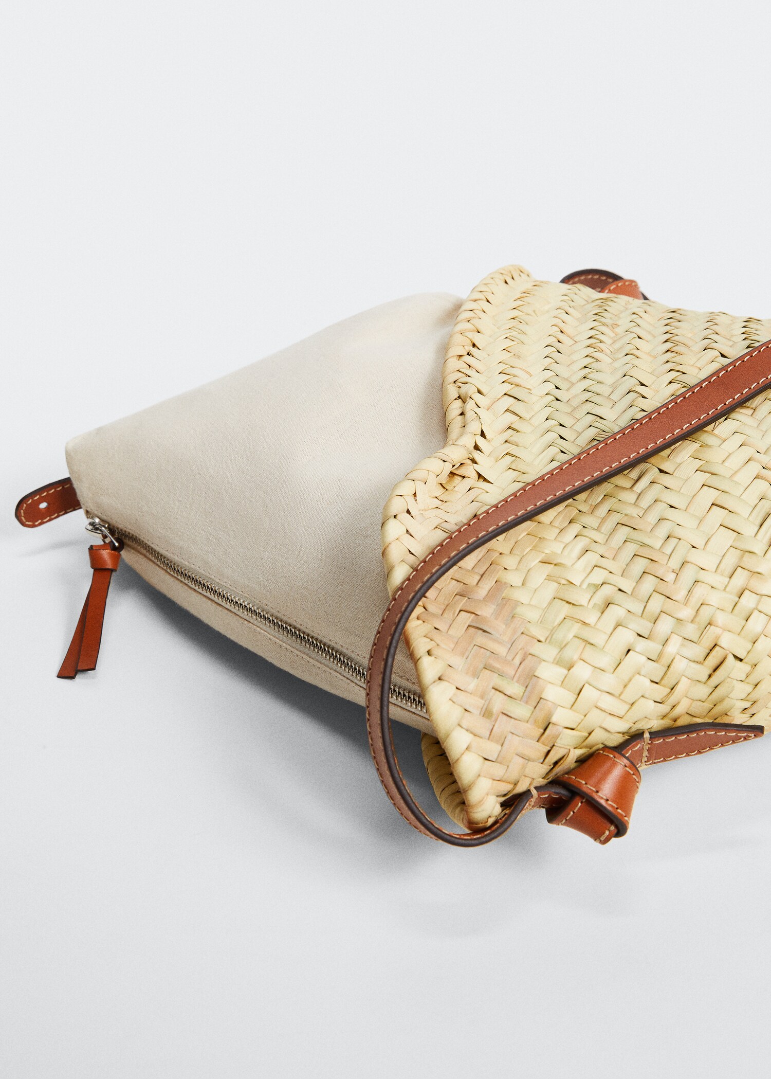 Leather basket bag - Details of the article 2