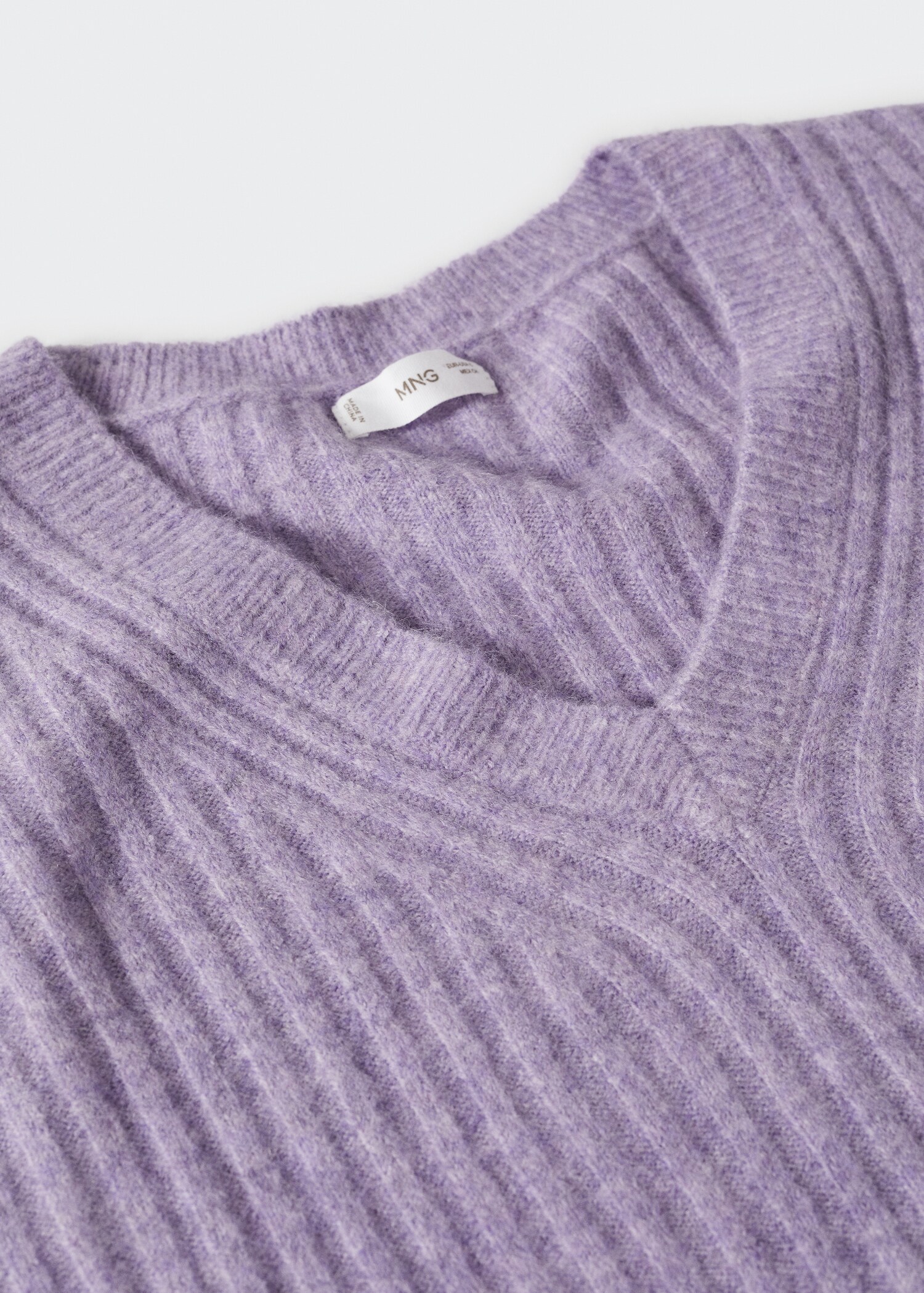 V-neck ribbed knit sweater - Details of the article 8