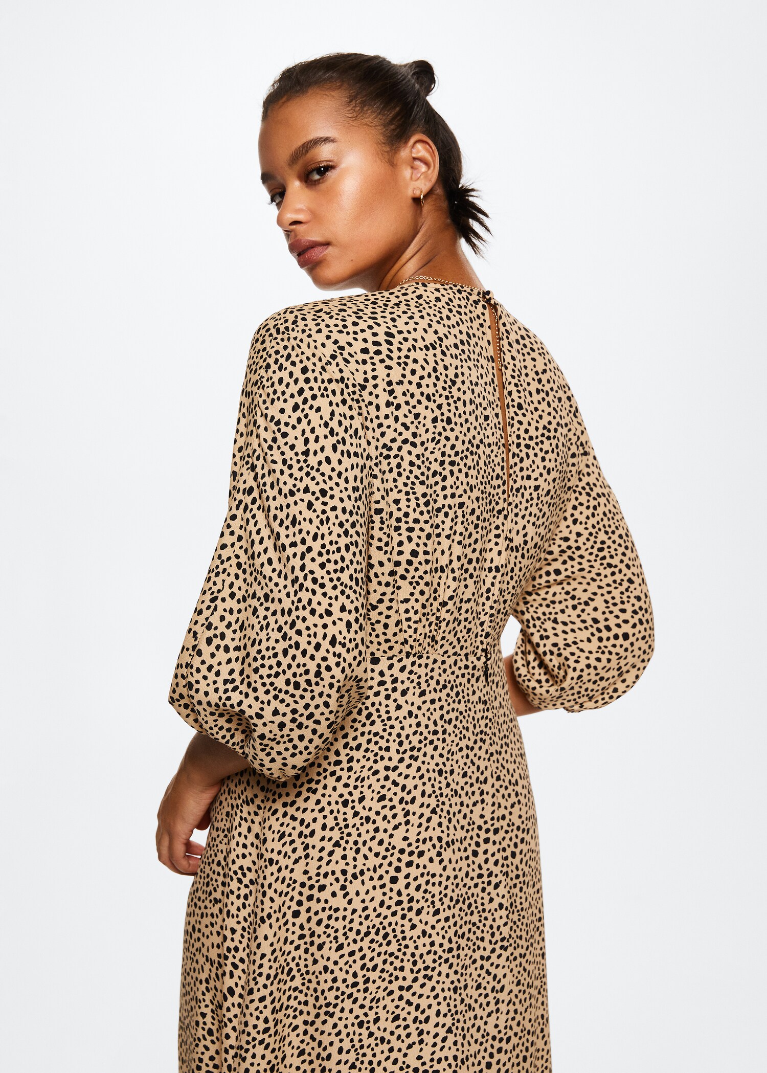 Buttoned midi dress - Details of the article 5